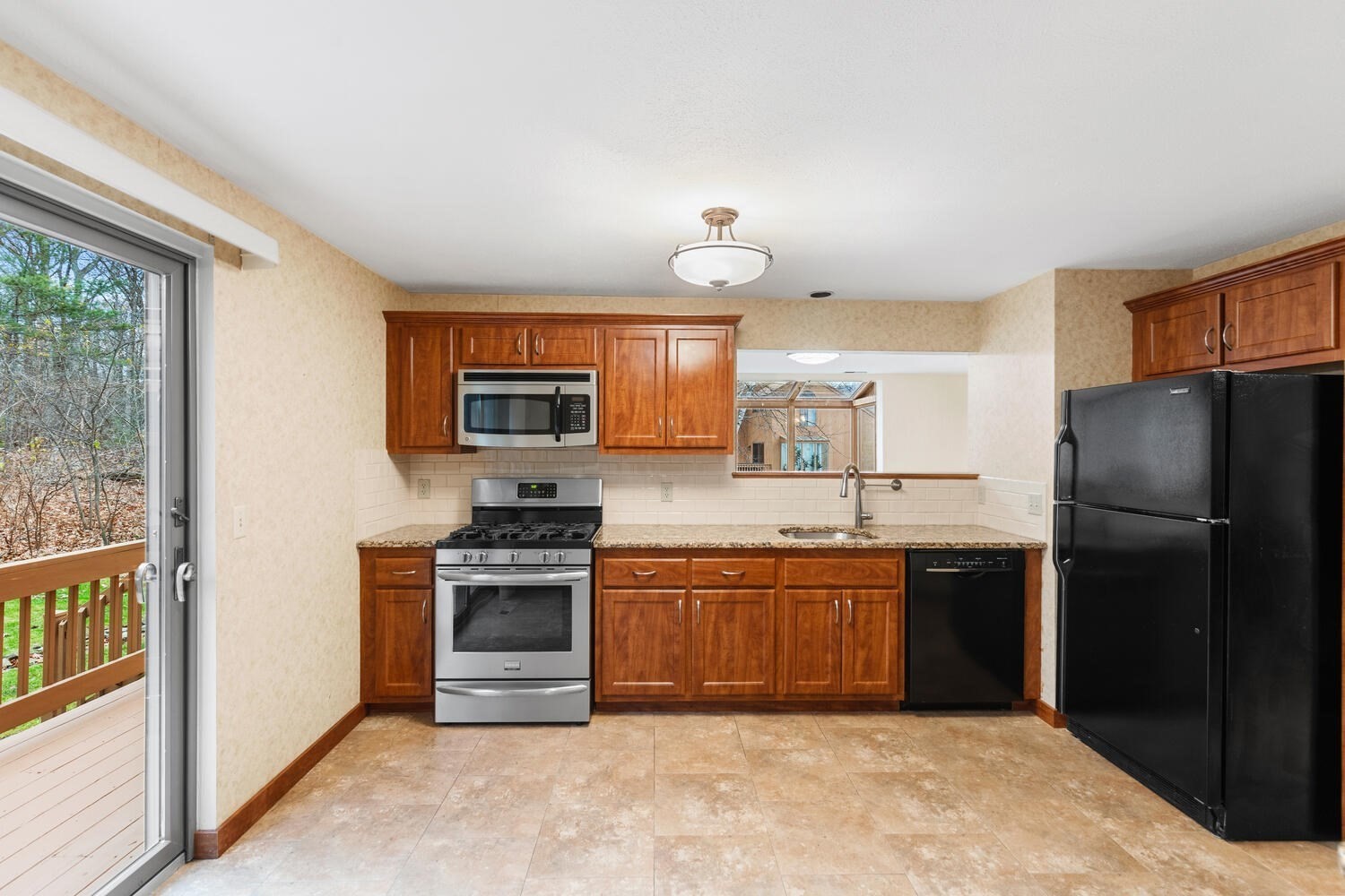 16 W Parish Court Unit 16, Haverhill, MA 01830 - Image 13