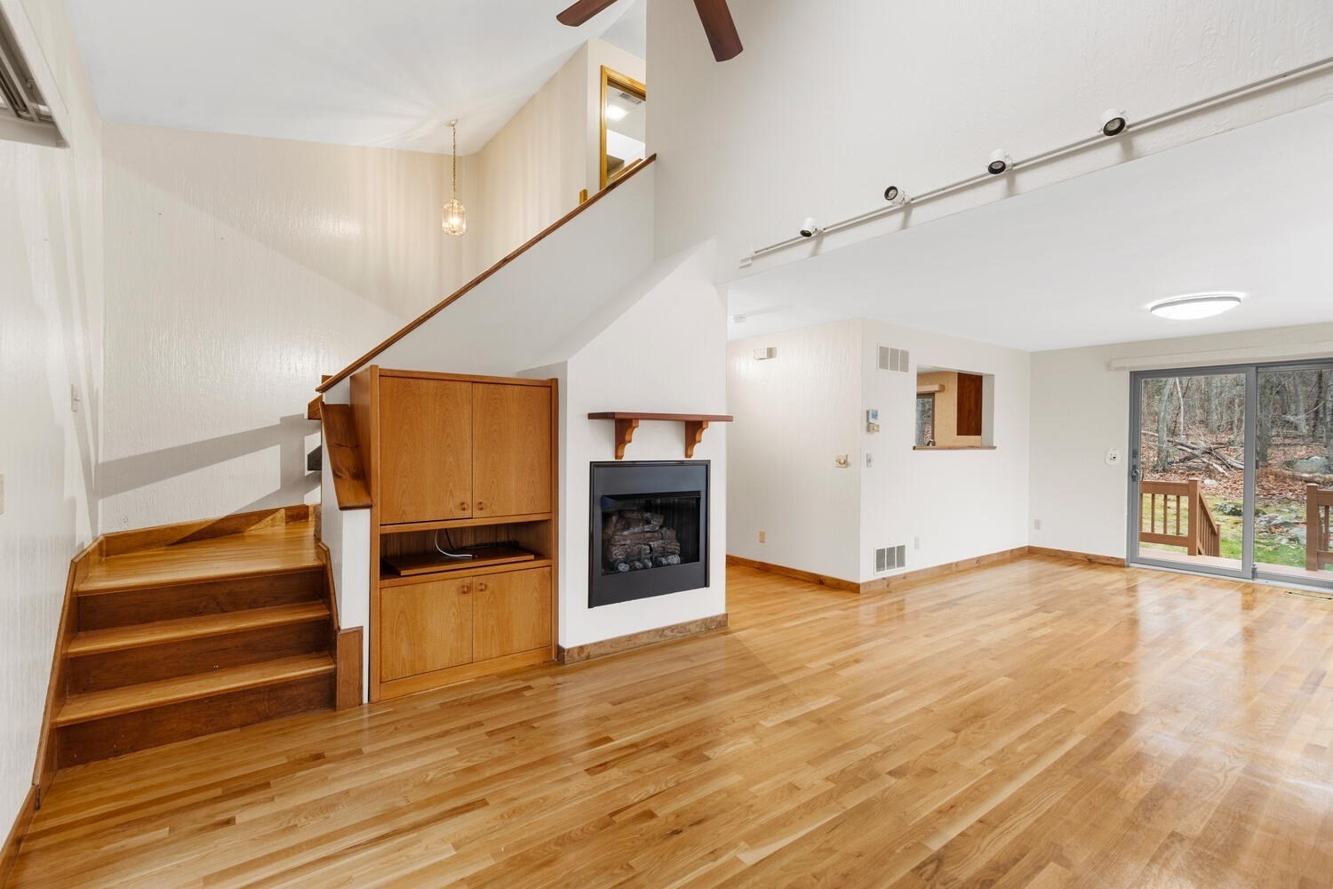 16 W Parish Court Unit 16, Haverhill, MA 01830 - Image 8