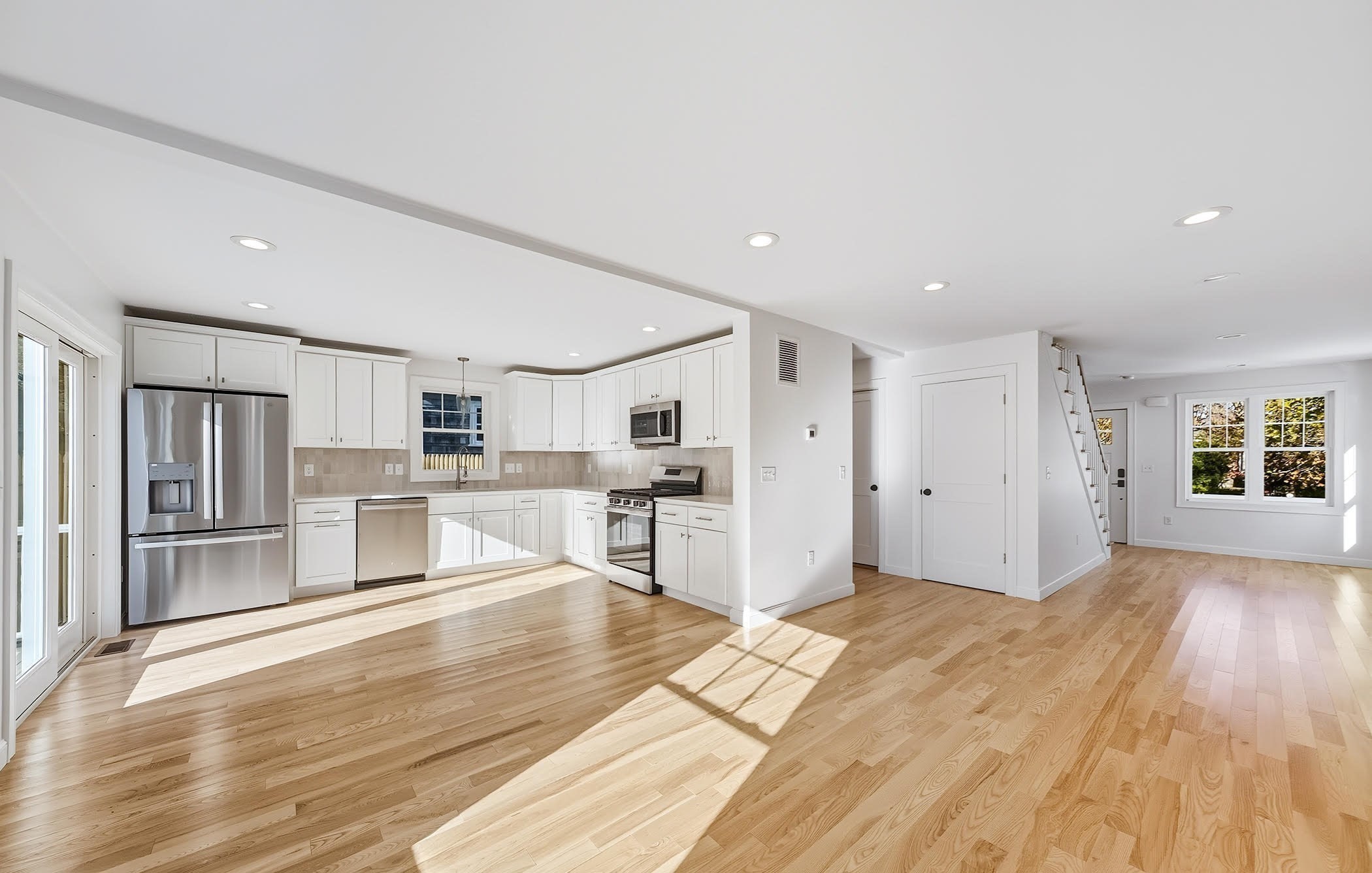 14 Ravenswood, Providence, RI 02908 - Image 2