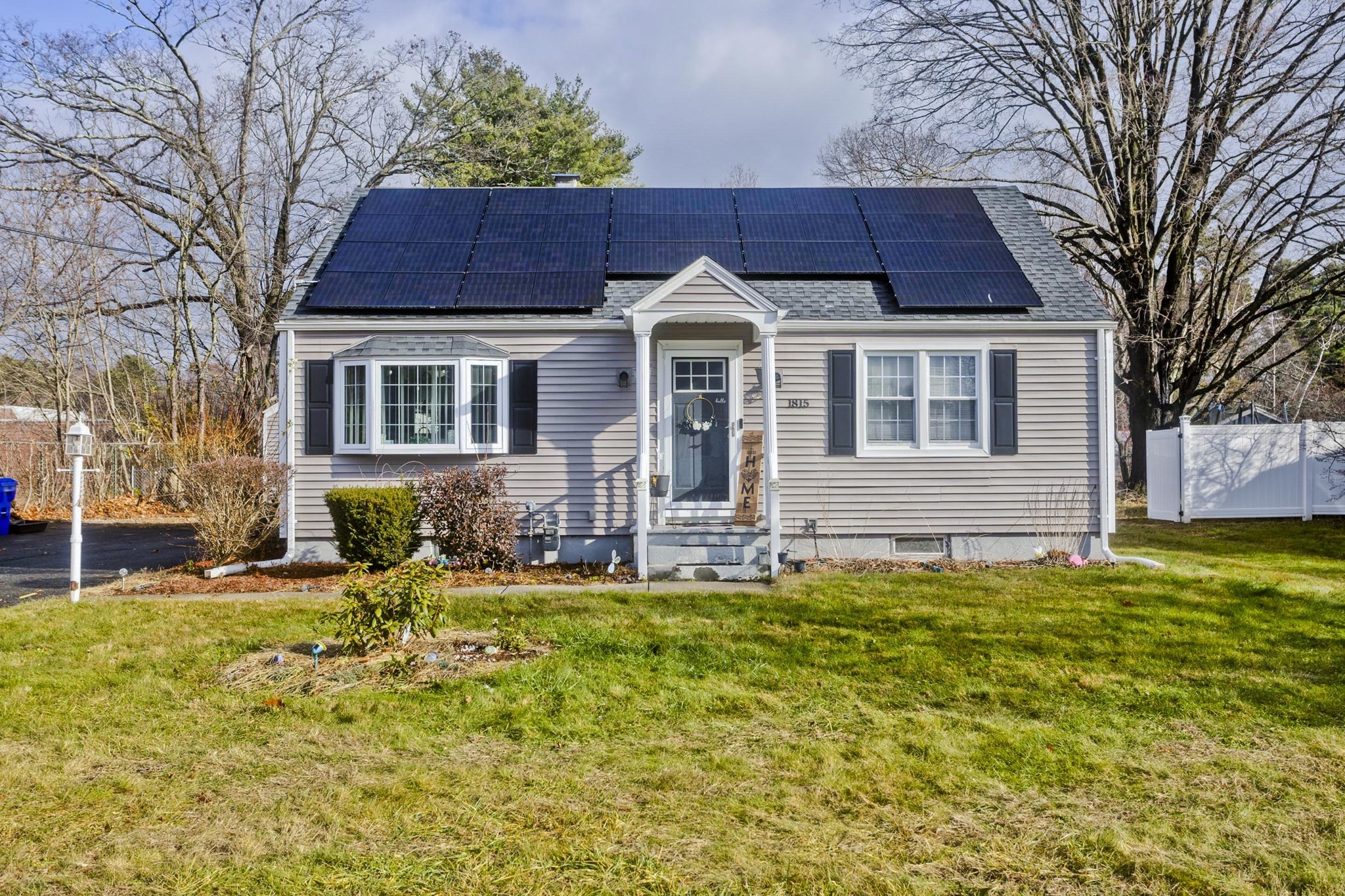 1815 Parker St, Springfield, MA 01128