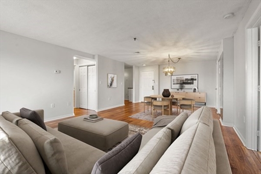 3920 Mystic Valley Pkwy, Apt 303