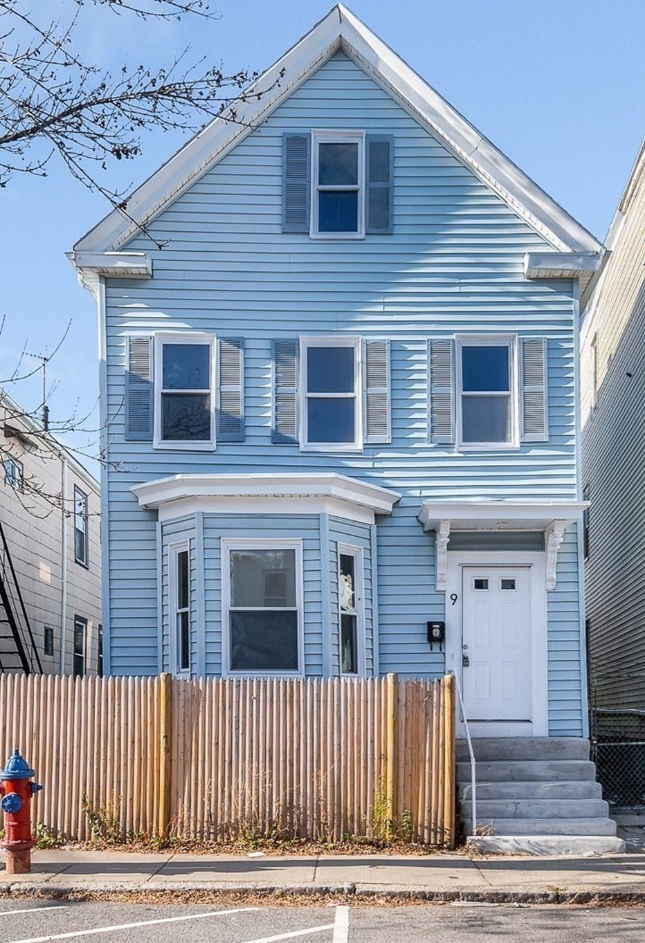 9 Cross St, Somerville, MA 02145