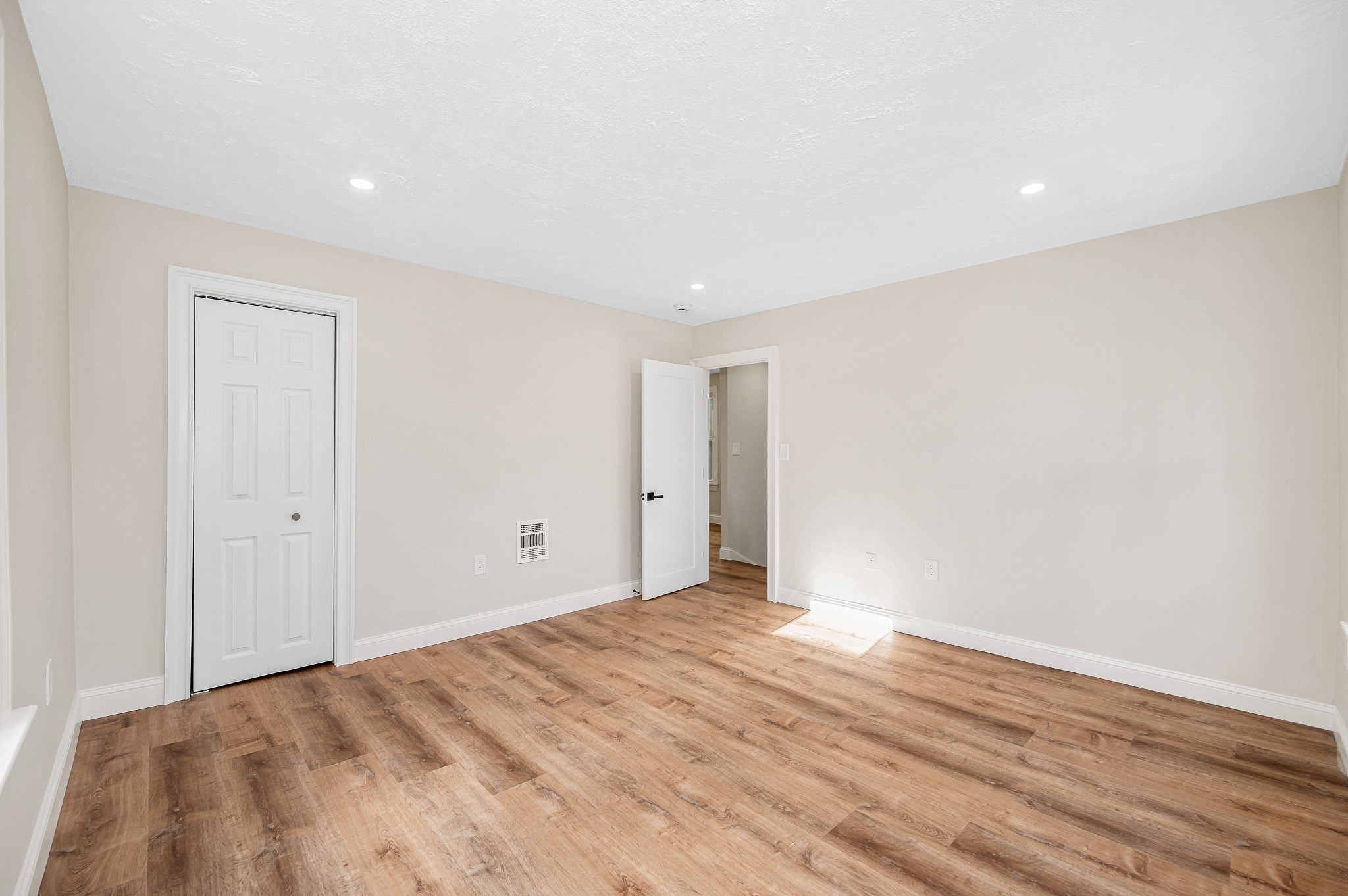 9 Cross St, Somerville, MA 02145 - Image 12