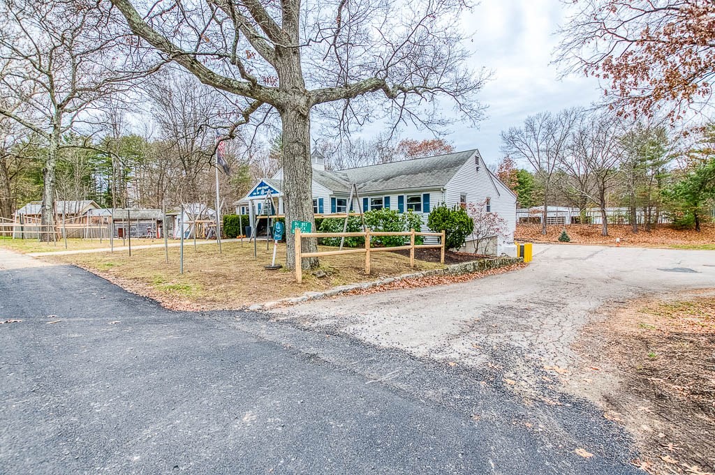 32 Dedham St, Dover, MA 02030 - Image 19