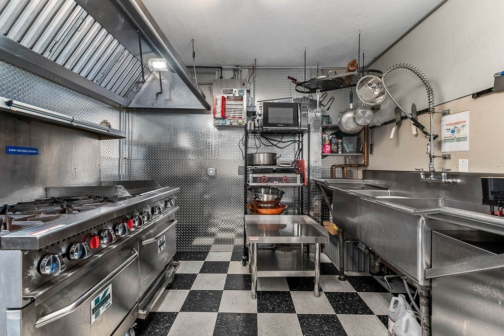 32 Dedham St, Dover, MA 02030 - Image 8