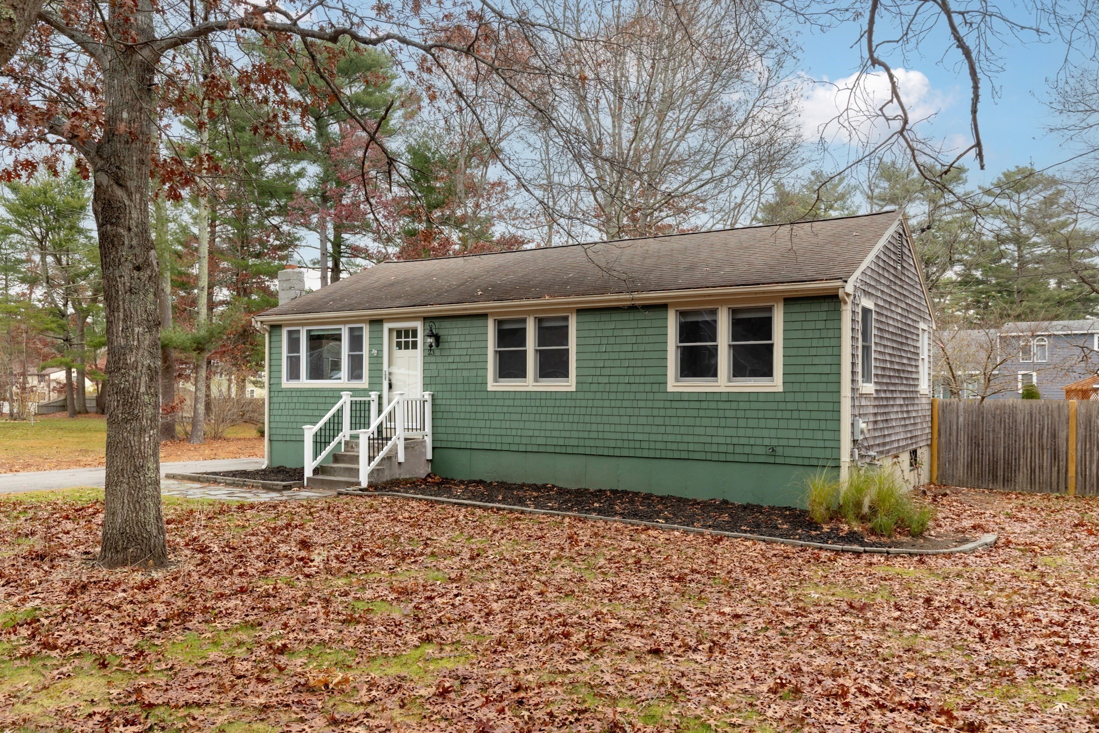 23 Shaw St, Carver, MA 02330