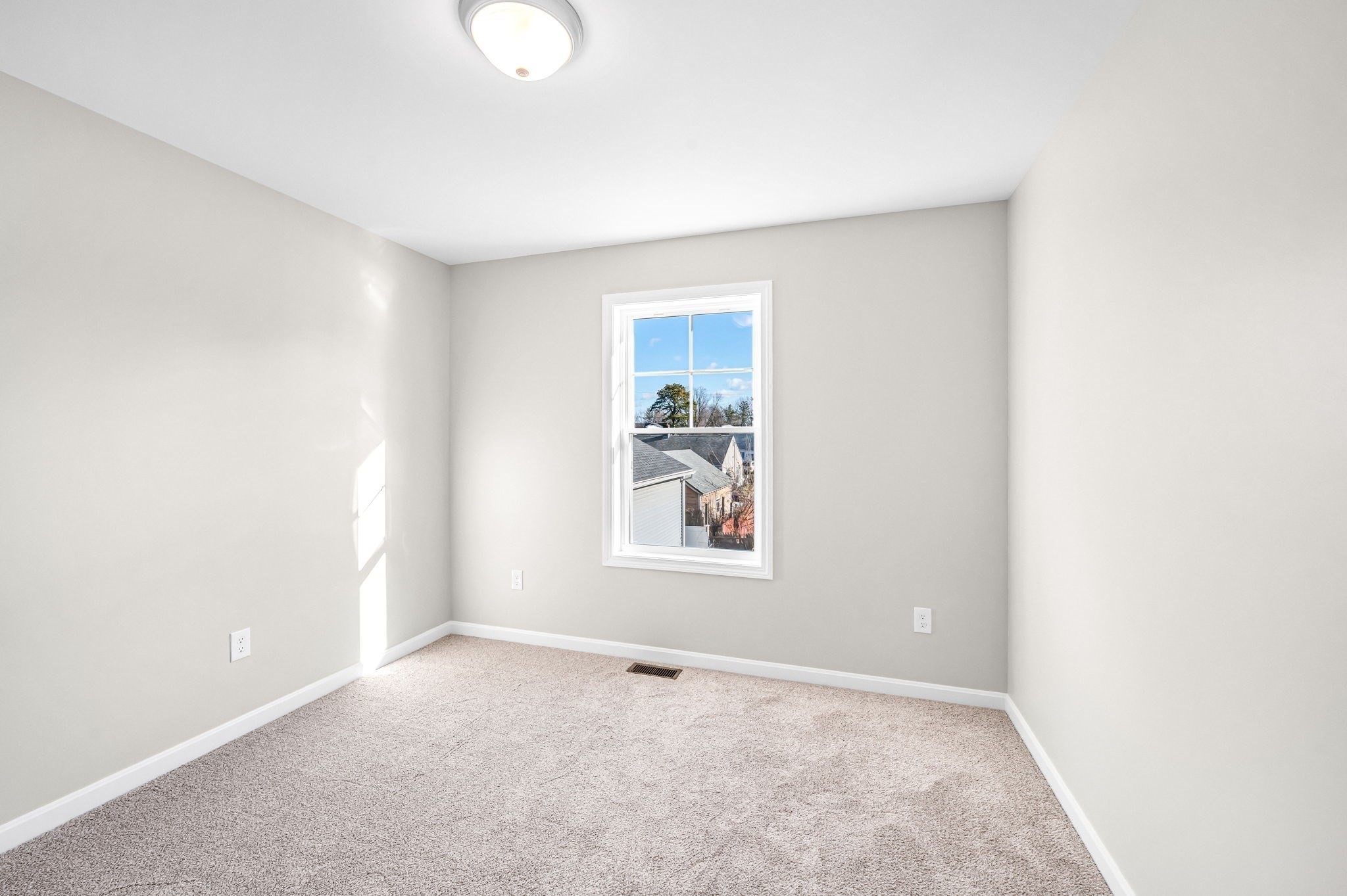 39 Wallace St, Springfield, MA 01119 - Image 32