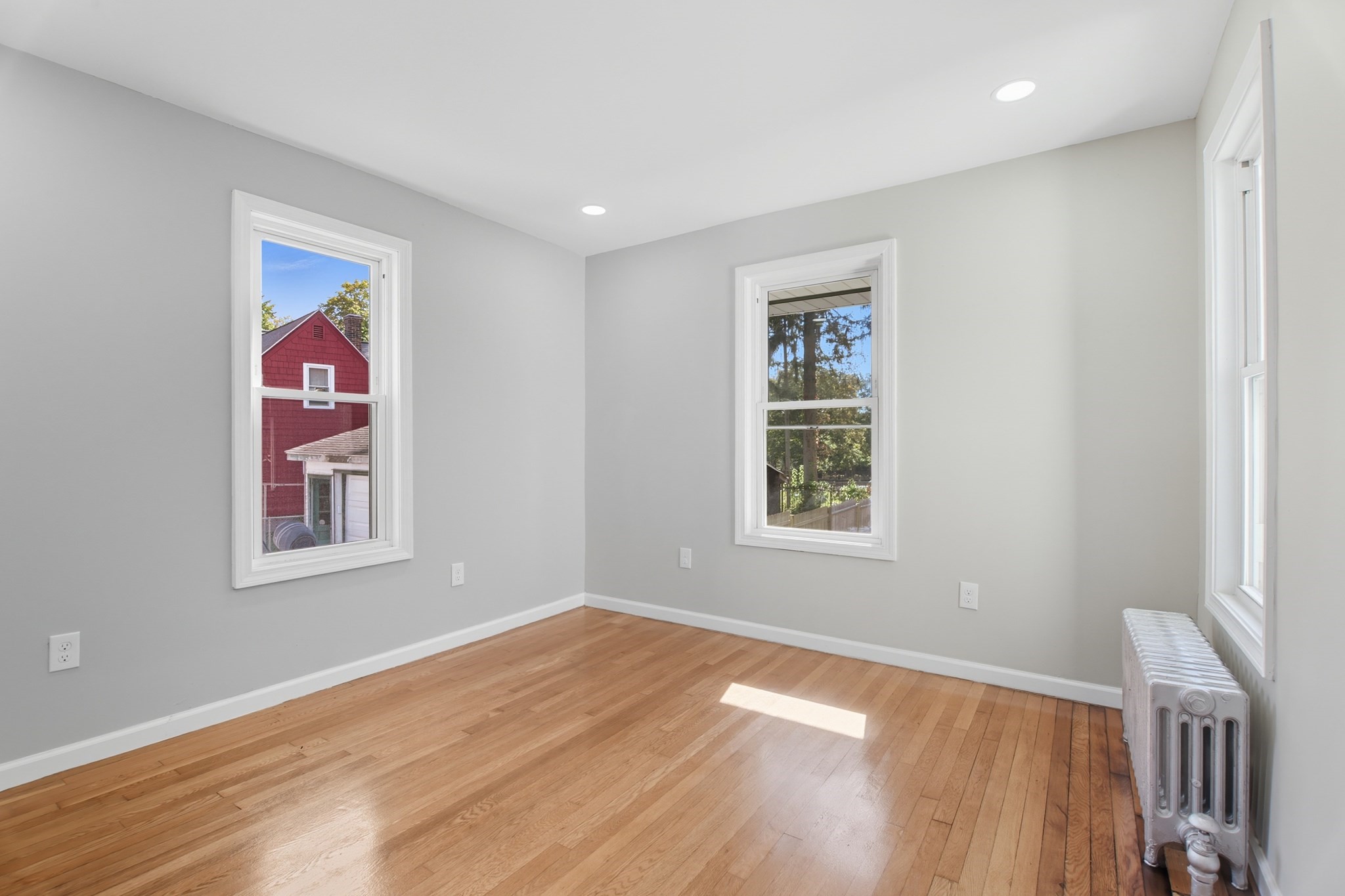 12 Saint James Ave, Holyoke, MA 01040 - Image 11