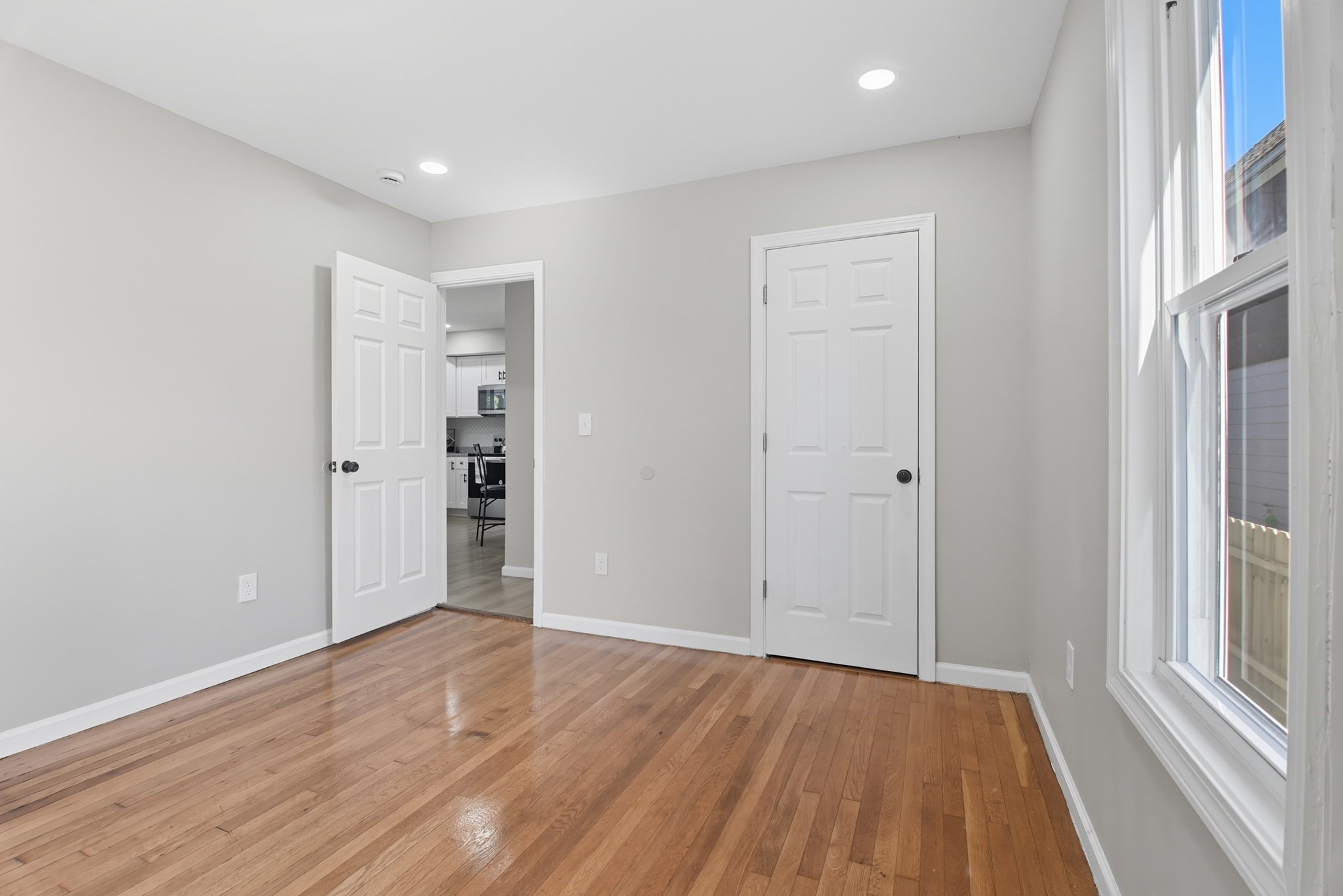 12 Saint James Ave, Holyoke, MA 01040 - Image 12