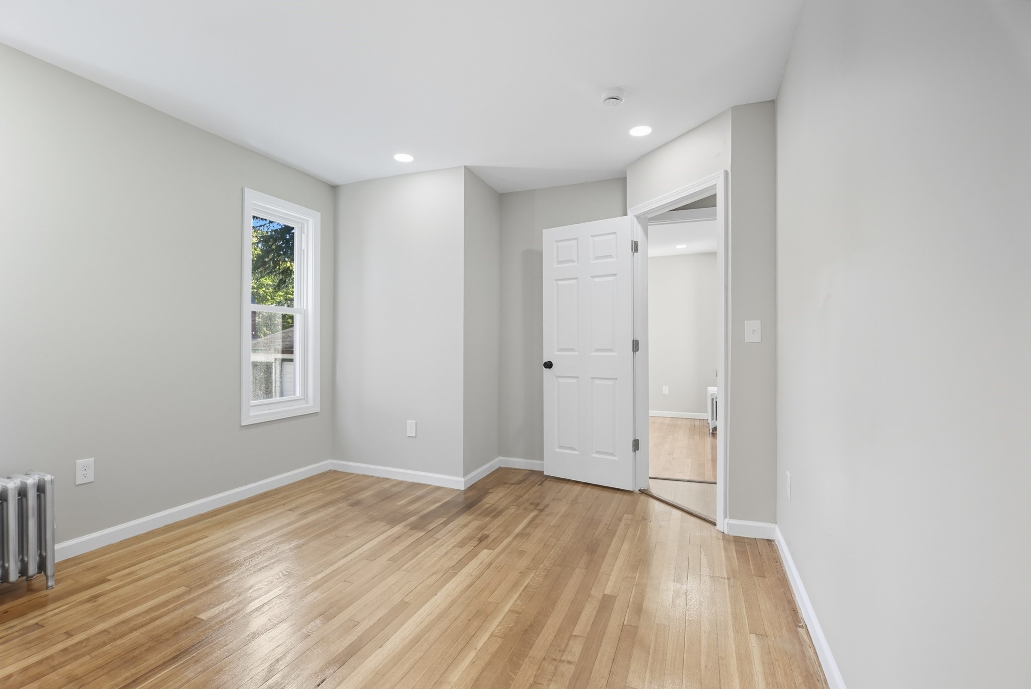 12 Saint James Ave, Holyoke, MA 01040 - Image 14