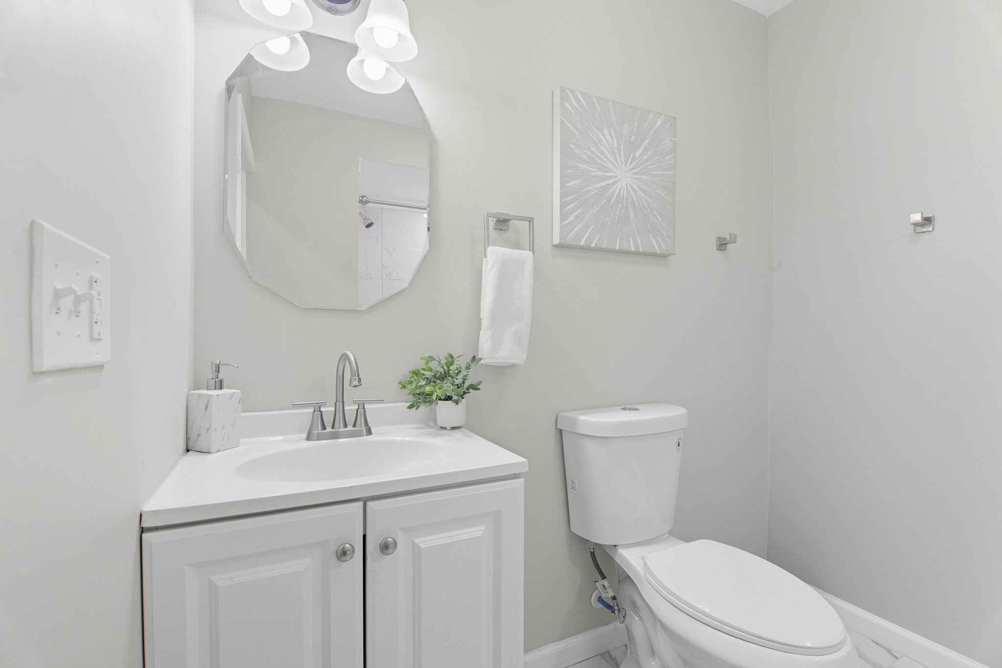 12 Saint James Ave, Holyoke, MA 01040 - Image 18