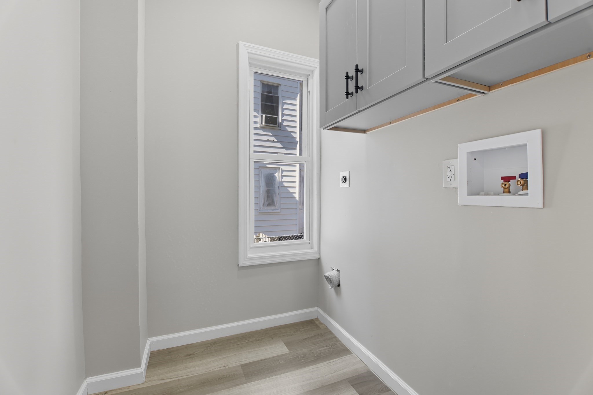 12 Saint James Ave, Holyoke, MA 01040 - Image 19