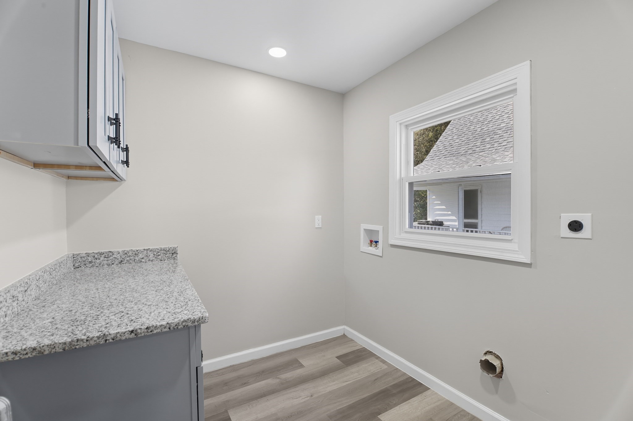 12 Saint James Ave, Holyoke, MA 01040 - Image 33