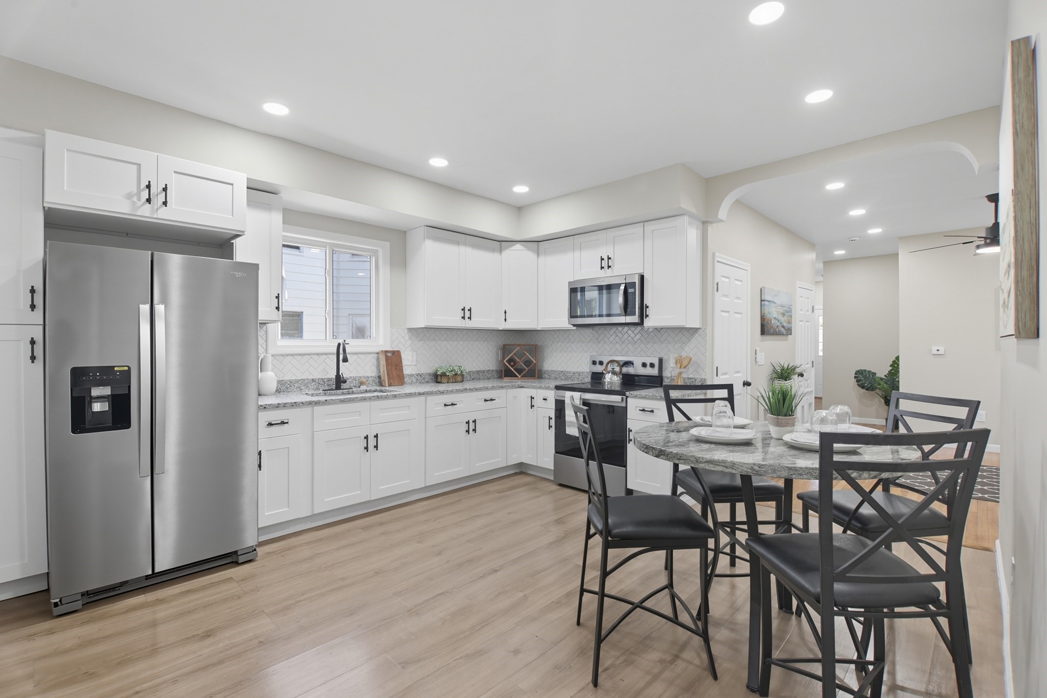 12 Saint James Ave, Holyoke, MA 01040 - Image 9