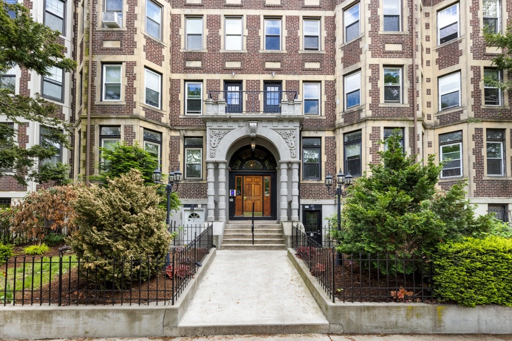 390 Riverway Unit 24, Mission Hill, Boston, MA 02115 - Image 13