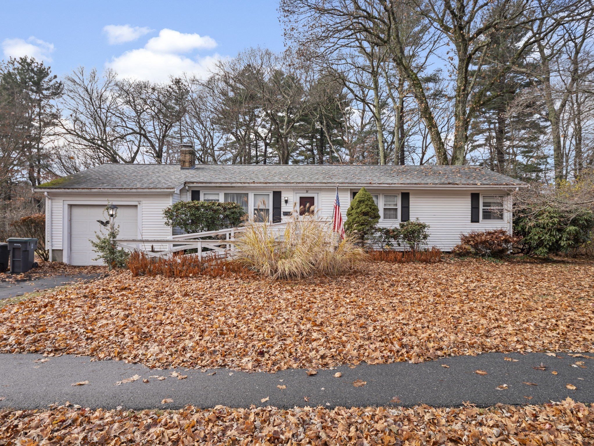 16 Peterson Rd, Natick, MA 01760
