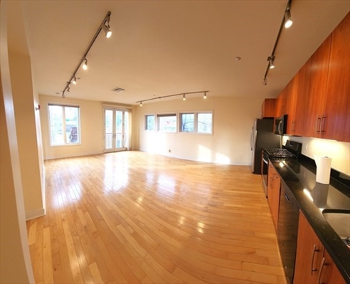 24 Bay State Road, Apt 11