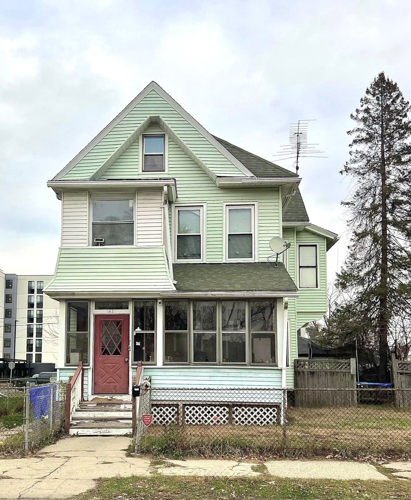 163 Marion St, Springfield, MA 01109 - Image 2