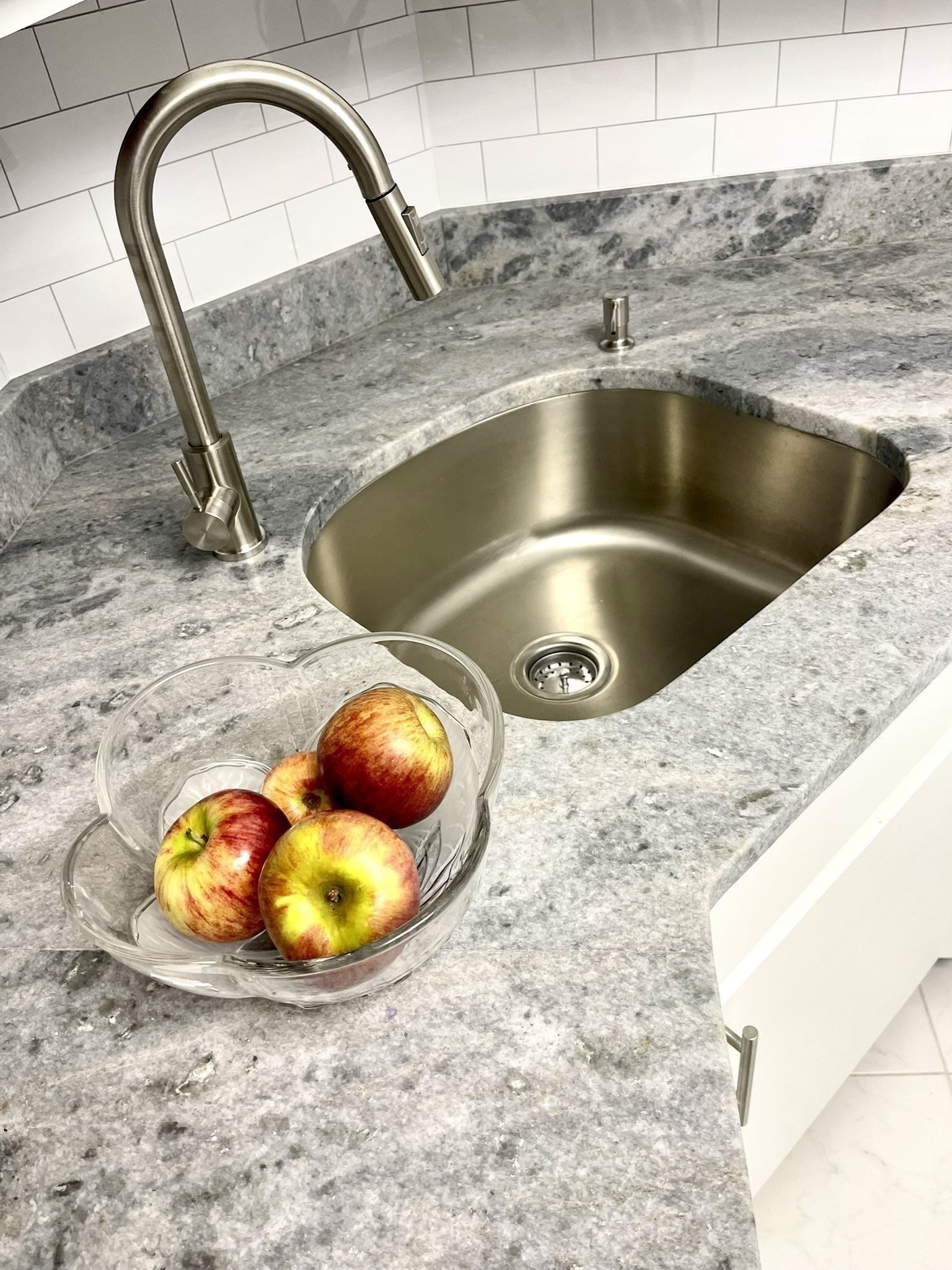 44 Lexington Ave Unit 4, Gloucester, MA 01930 - Image 7