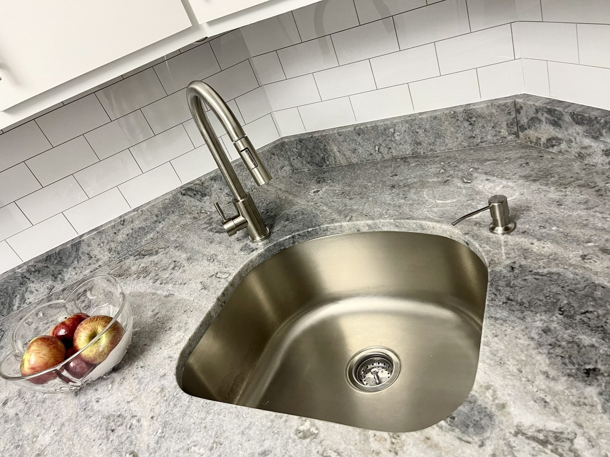 44 Lexington Ave Unit 4, Gloucester, MA 01930 - Image 8