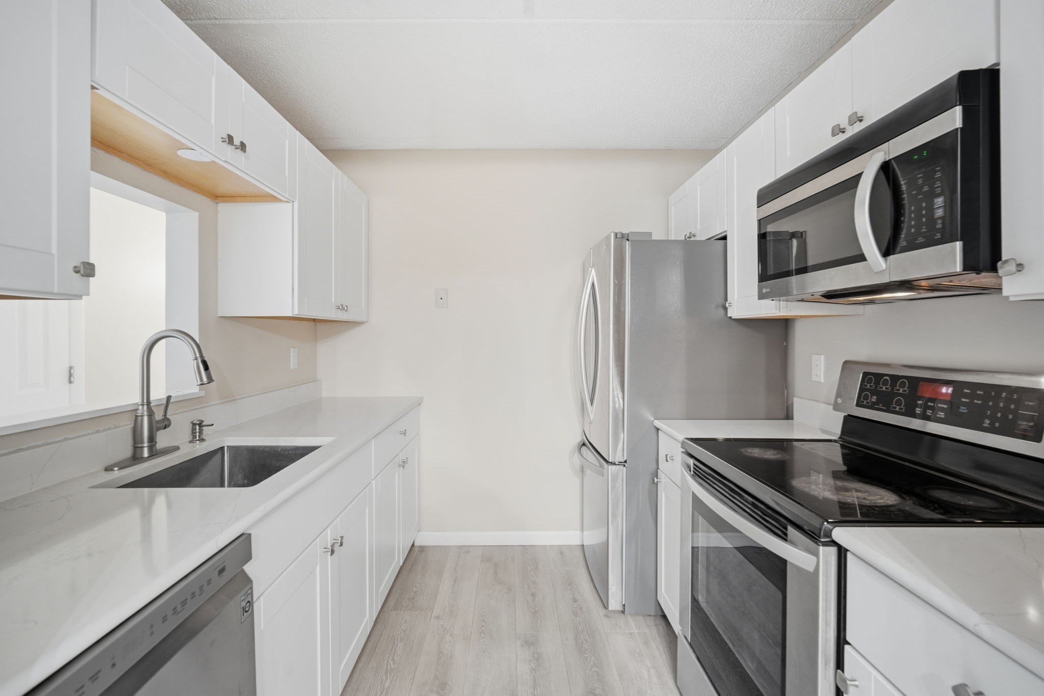 34 Maple Crest Cir Unit B, Holyoke, MA 01040 - Image 9