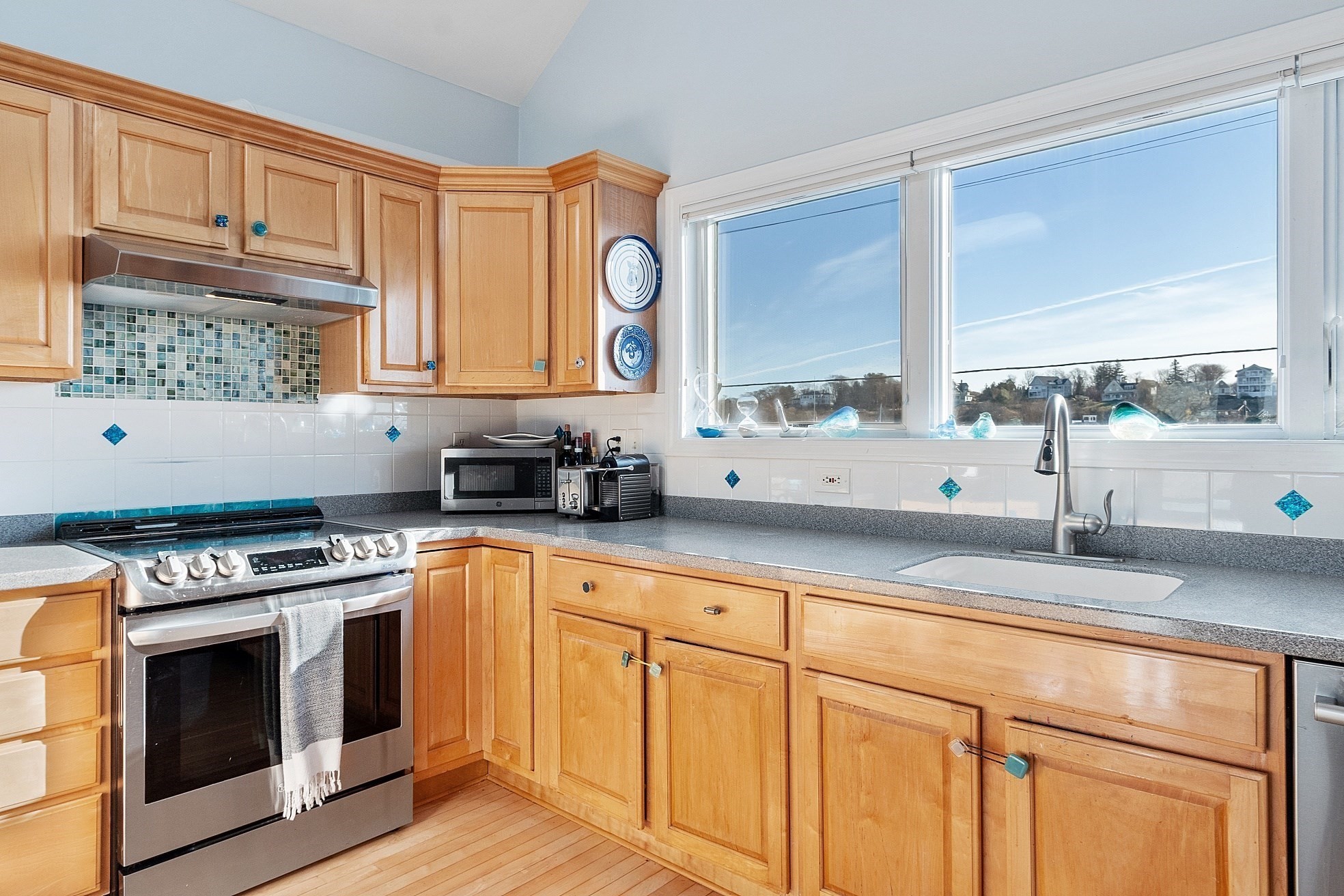 60 Rocky Neck Ave Unit 202, Gloucester, MA 01930 - Image 8
