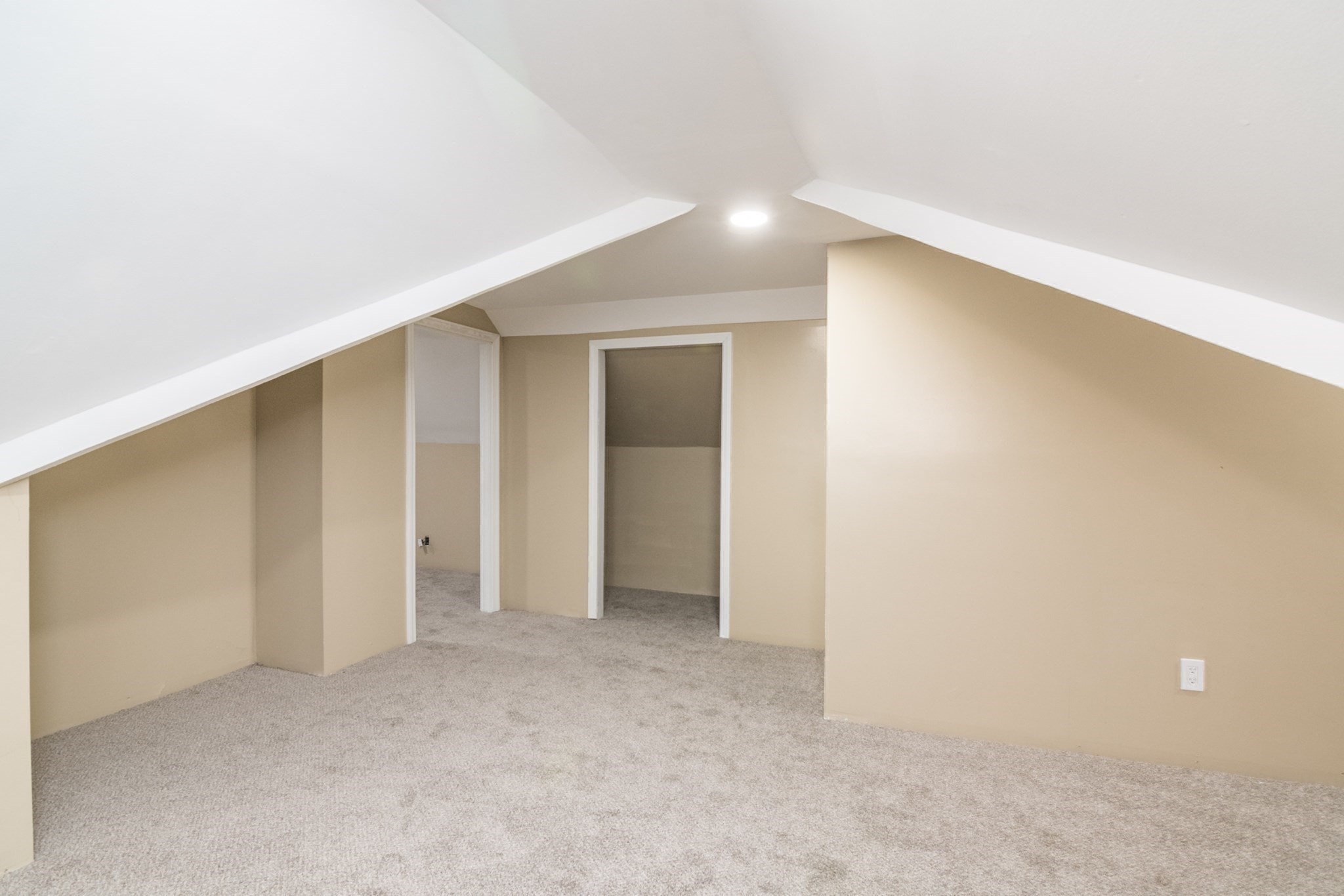 2085 Memorial Drive, South Hadley, MA 01075 - Image 32