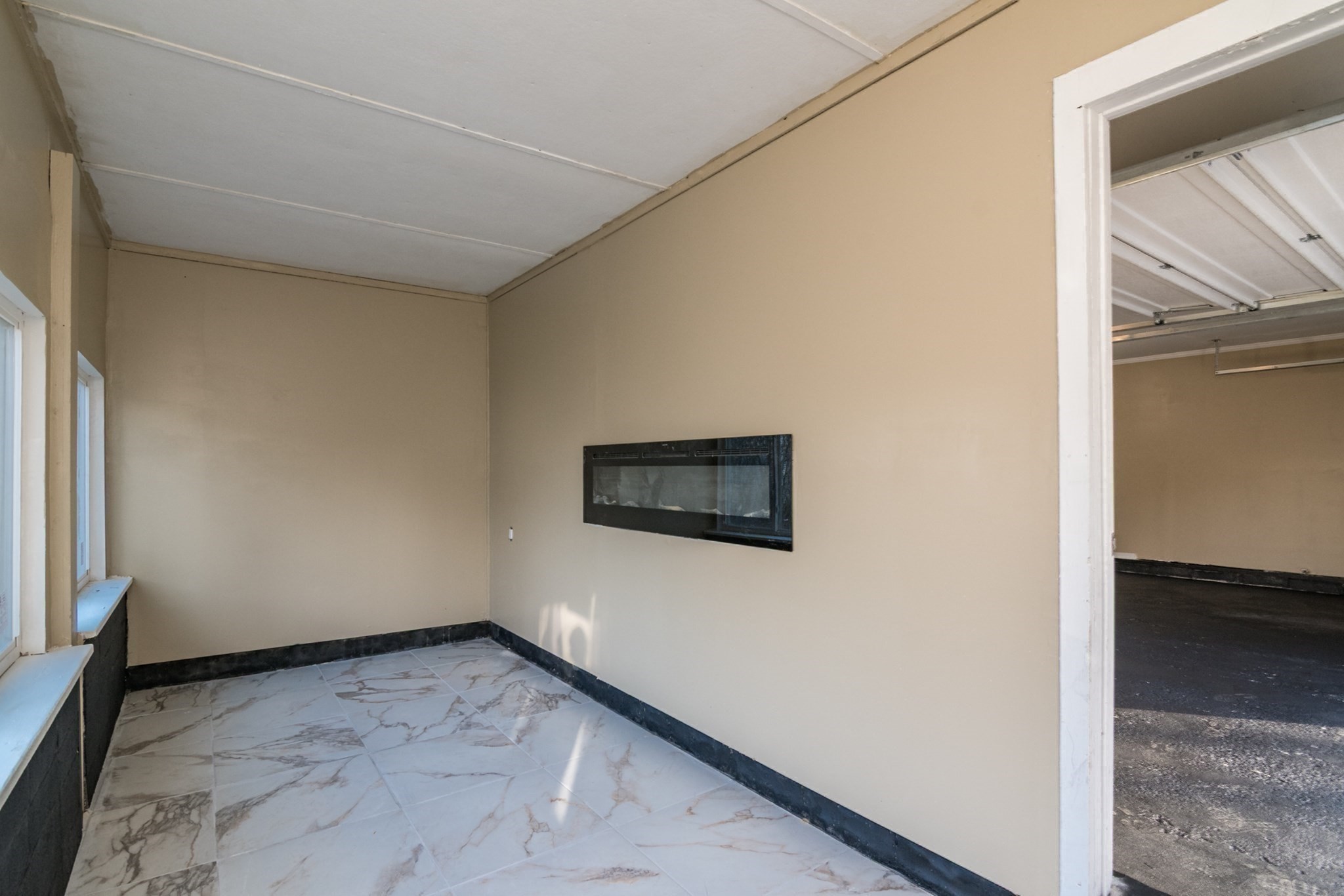 2085 Memorial Drive, South Hadley, MA 01075 - Image 10