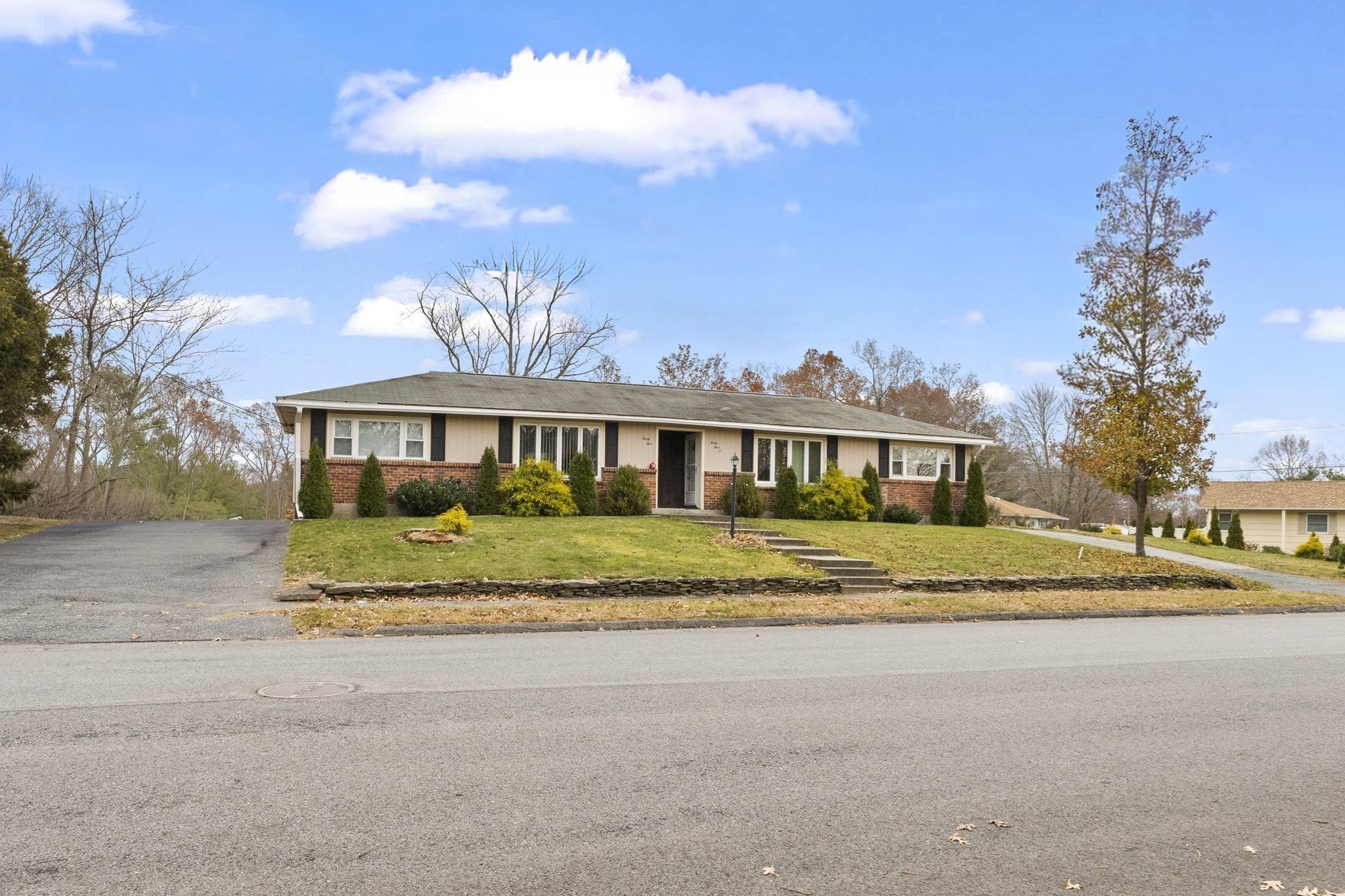 45 Kinglet Dr, Shrewsbury, MA 01545