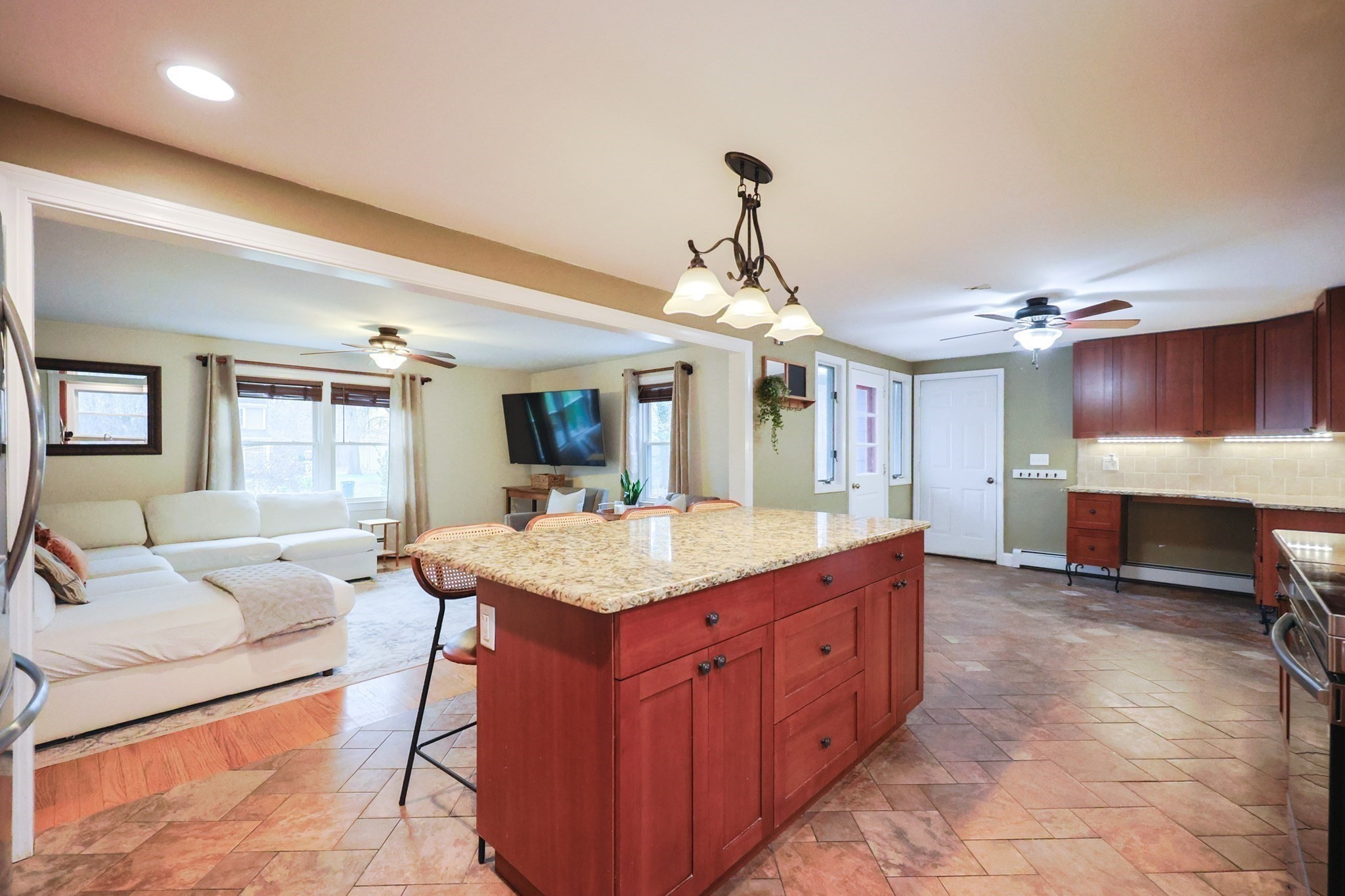 107 Birchwood Dr, North Attleboro, MA 02760 - Image 13