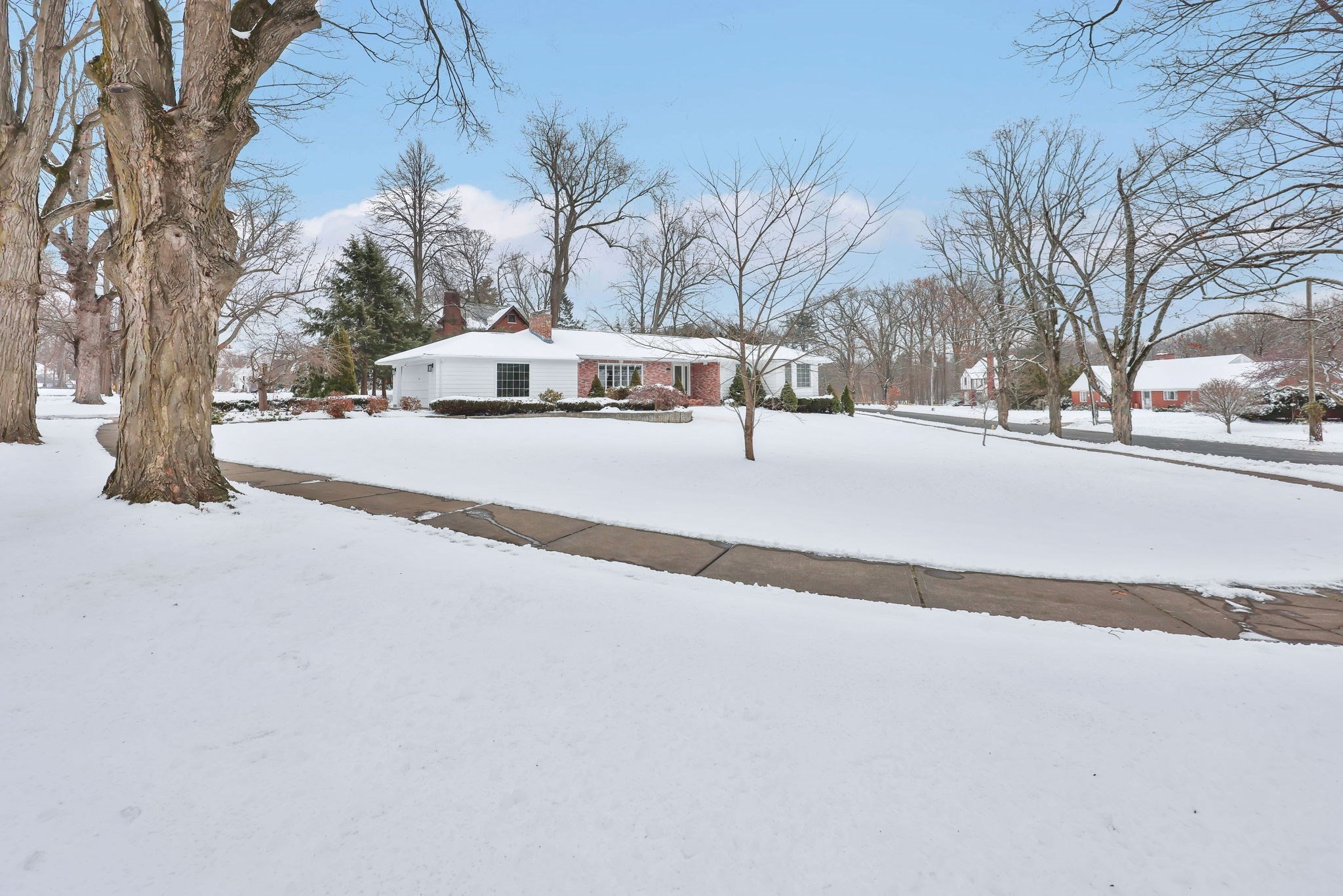 24 Cunningham St, Springfield, MA 01107 - Image 3