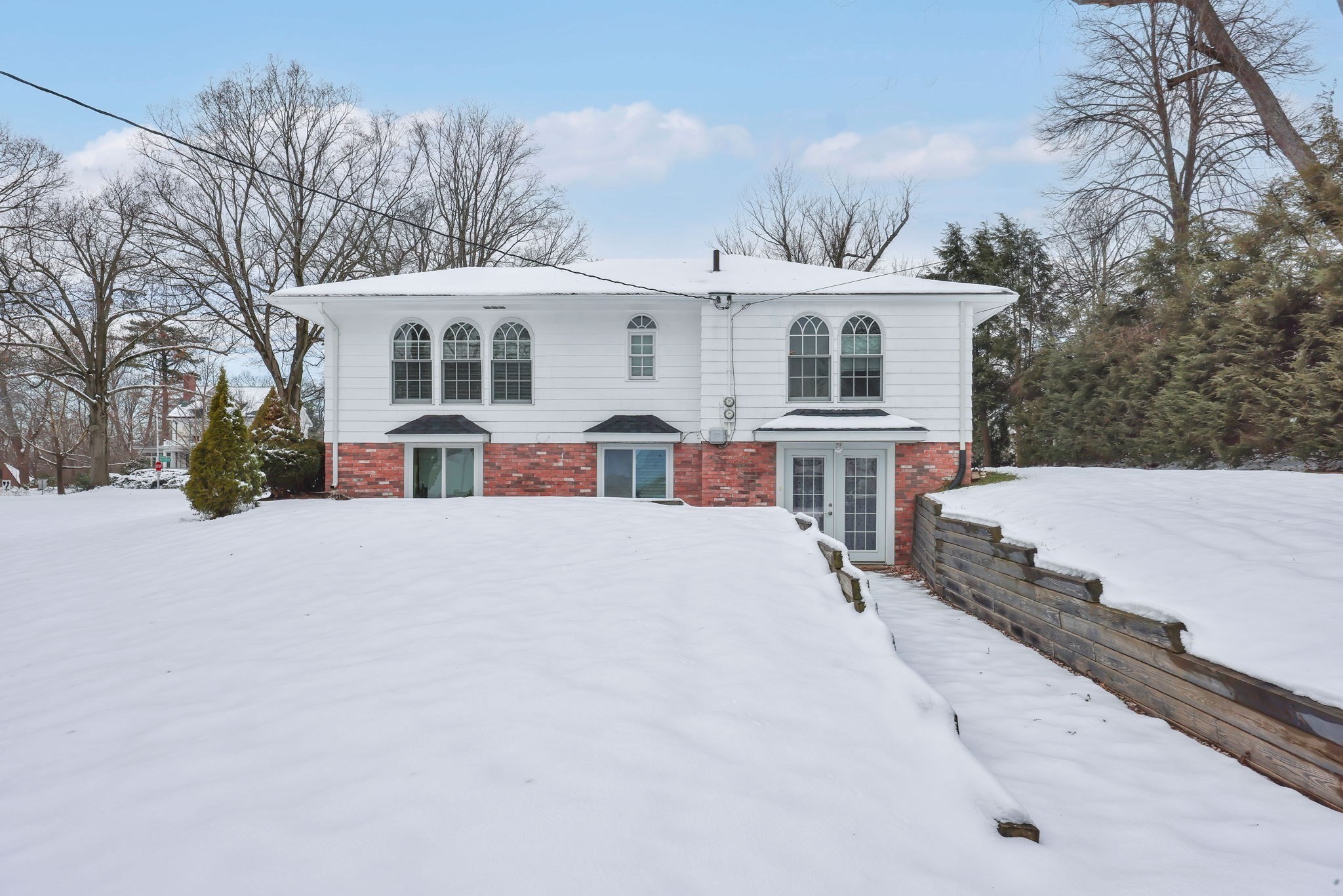 24 Cunningham St, Springfield, MA 01107 - Image 39