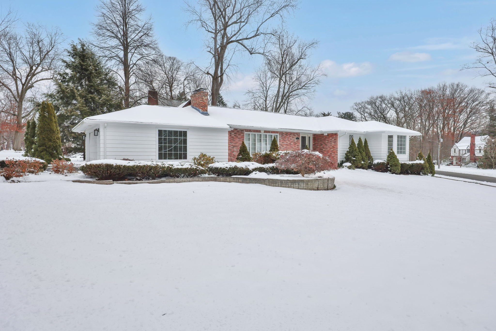 24 Cunningham St, Springfield, MA 01107 - Image 5