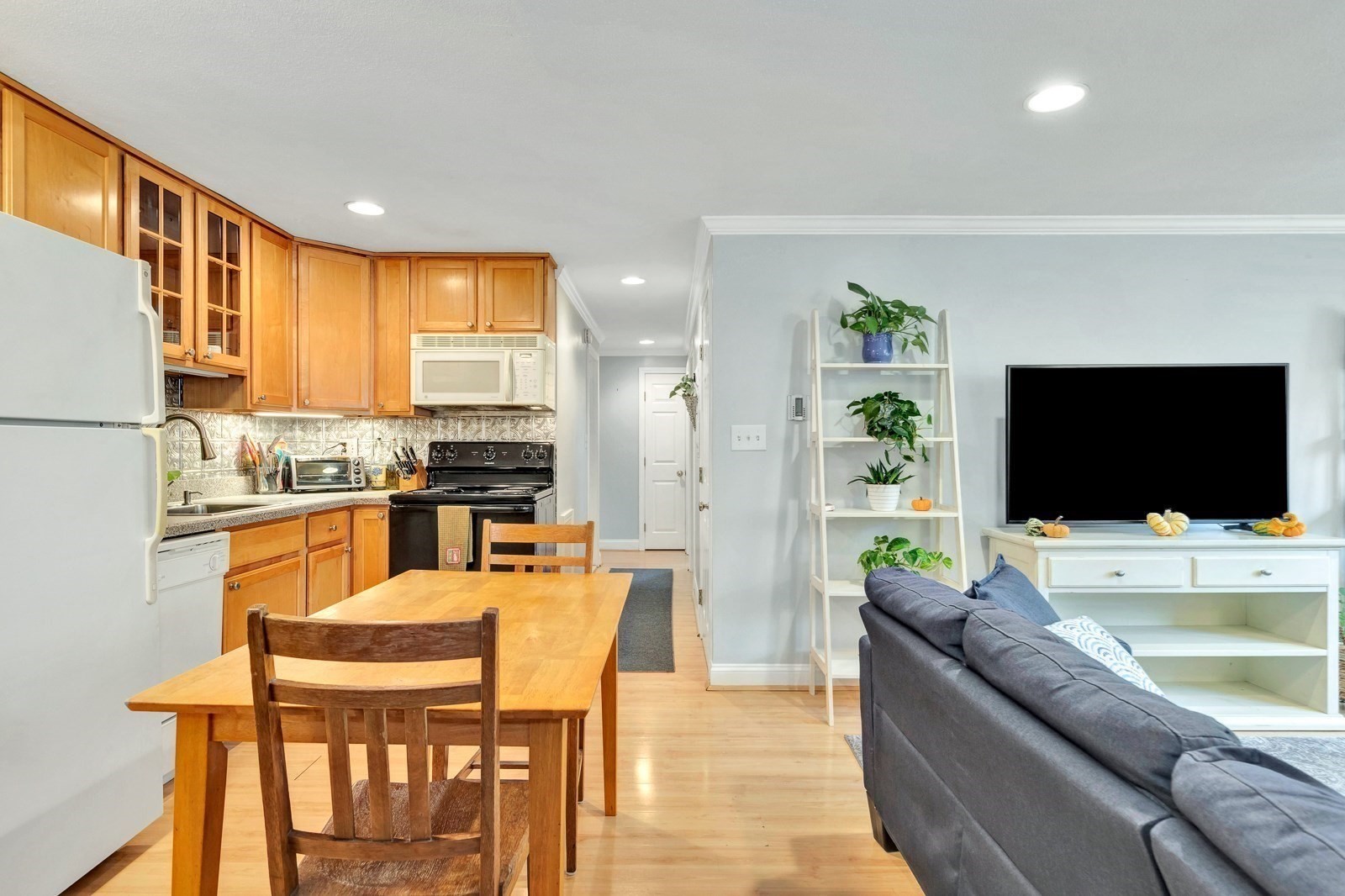 588 Main St Unit 3C, Stoneham, MA 02180 - Image 16