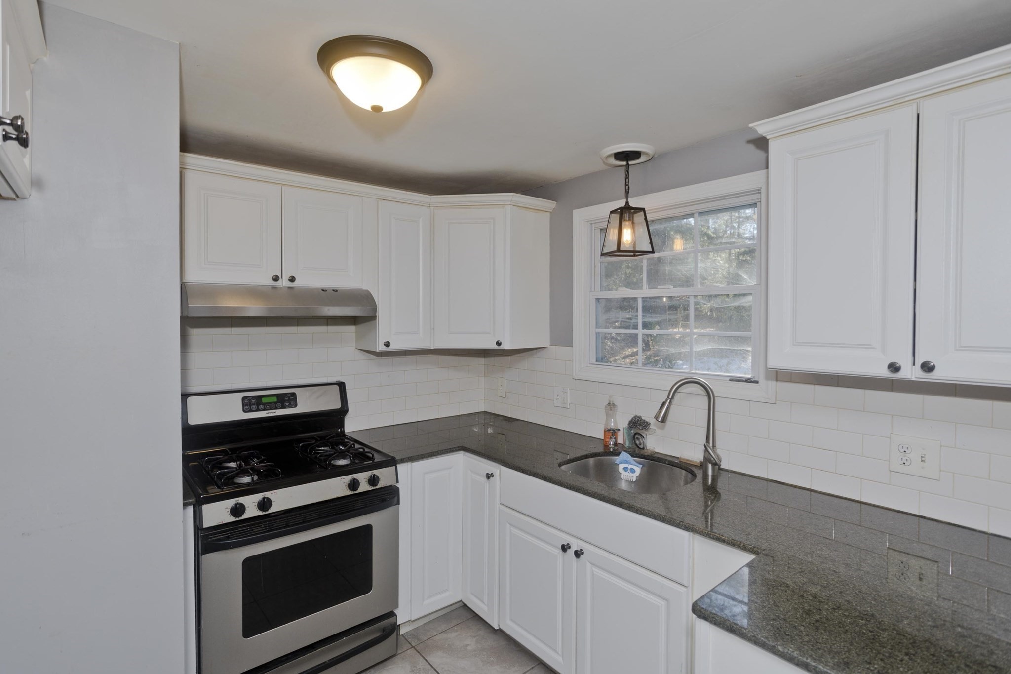 37 Middlebrook Dr, Springfield, MA 01129 - Image 12