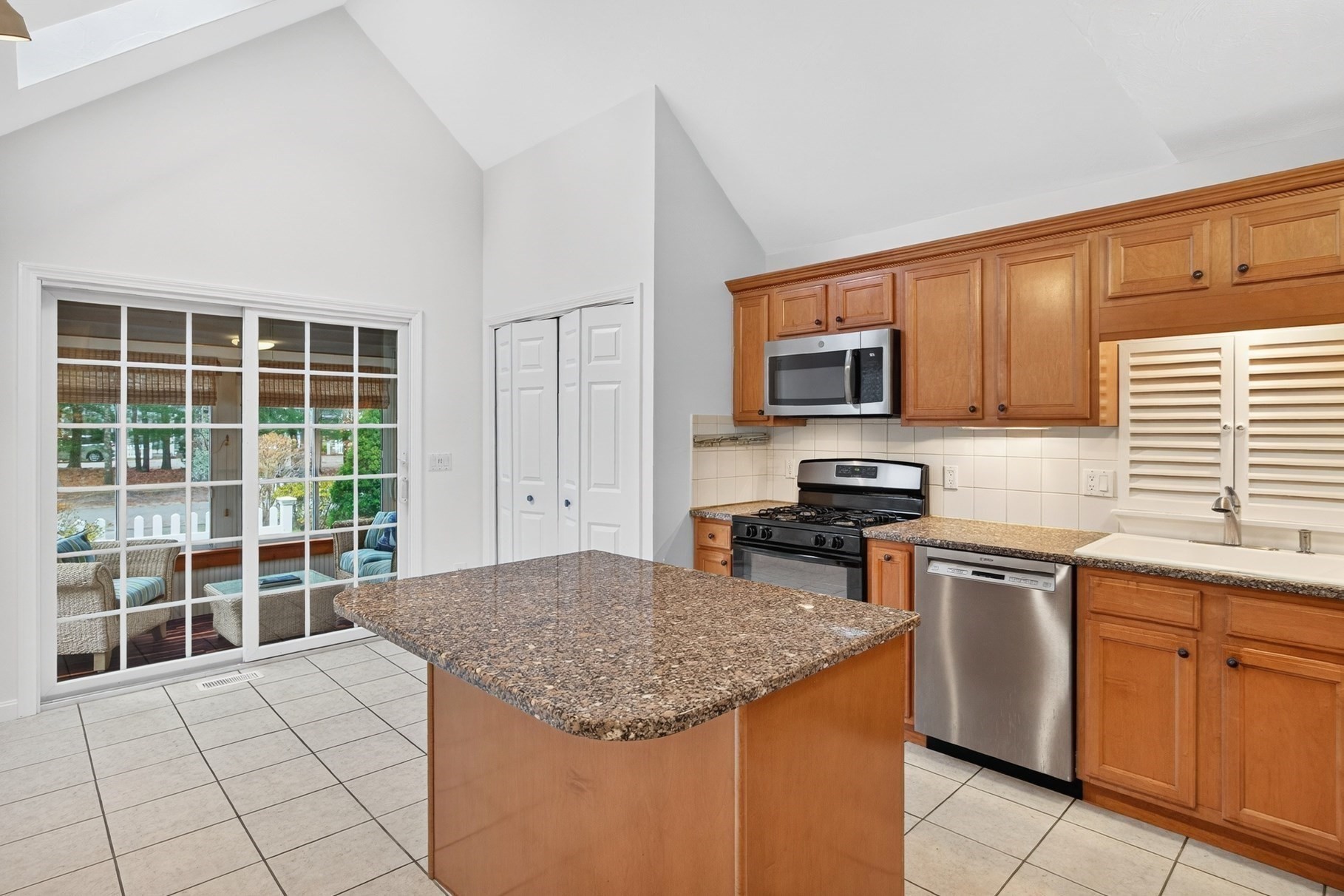 16 Gold Leaf Ln Unit 16, Mashpee, MA 02649 - Image 10