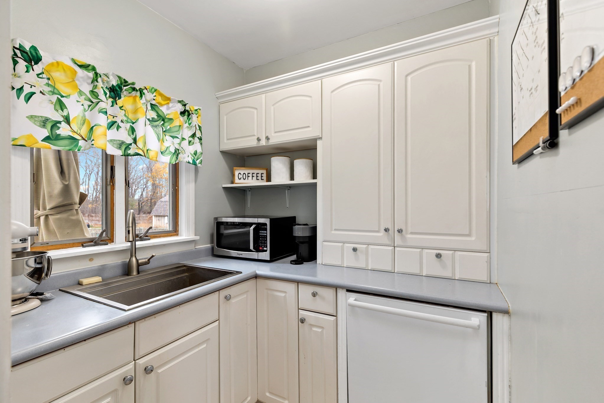 136 Lindsey St, Attleboro, MA 02703 - Image 12