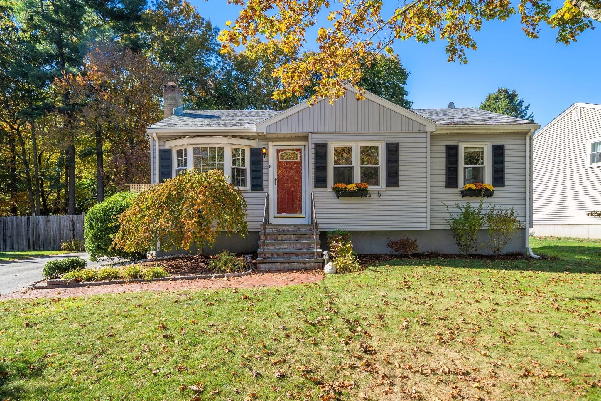 14 Marshall Rd, Easton, MA 02356