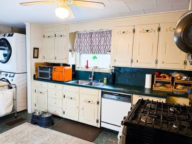 118 Elm St, Amesbury, MA 01913 - Image 3