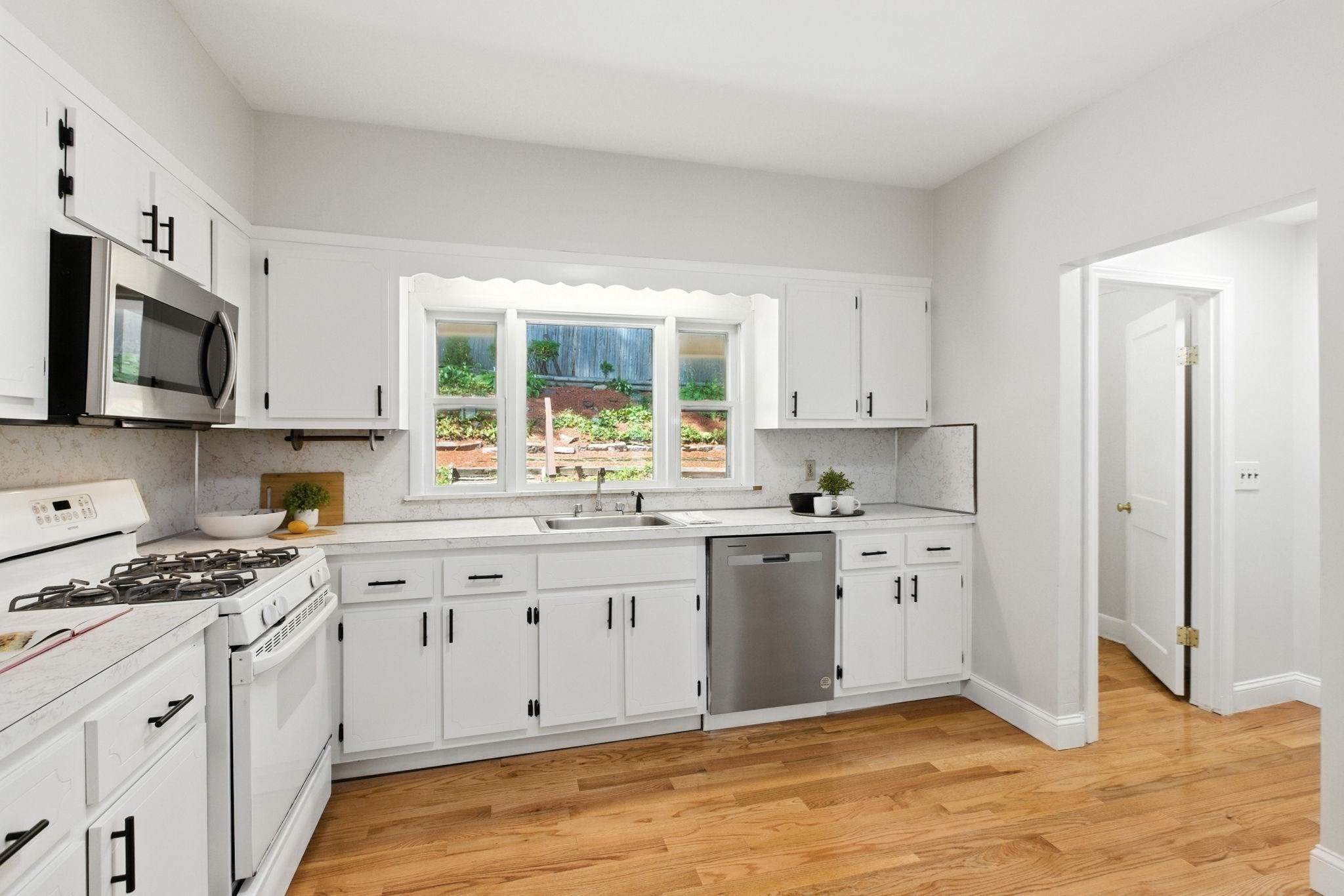 21 Upcrest Rd, Brighton, Boston, MA 02135 - Image 4