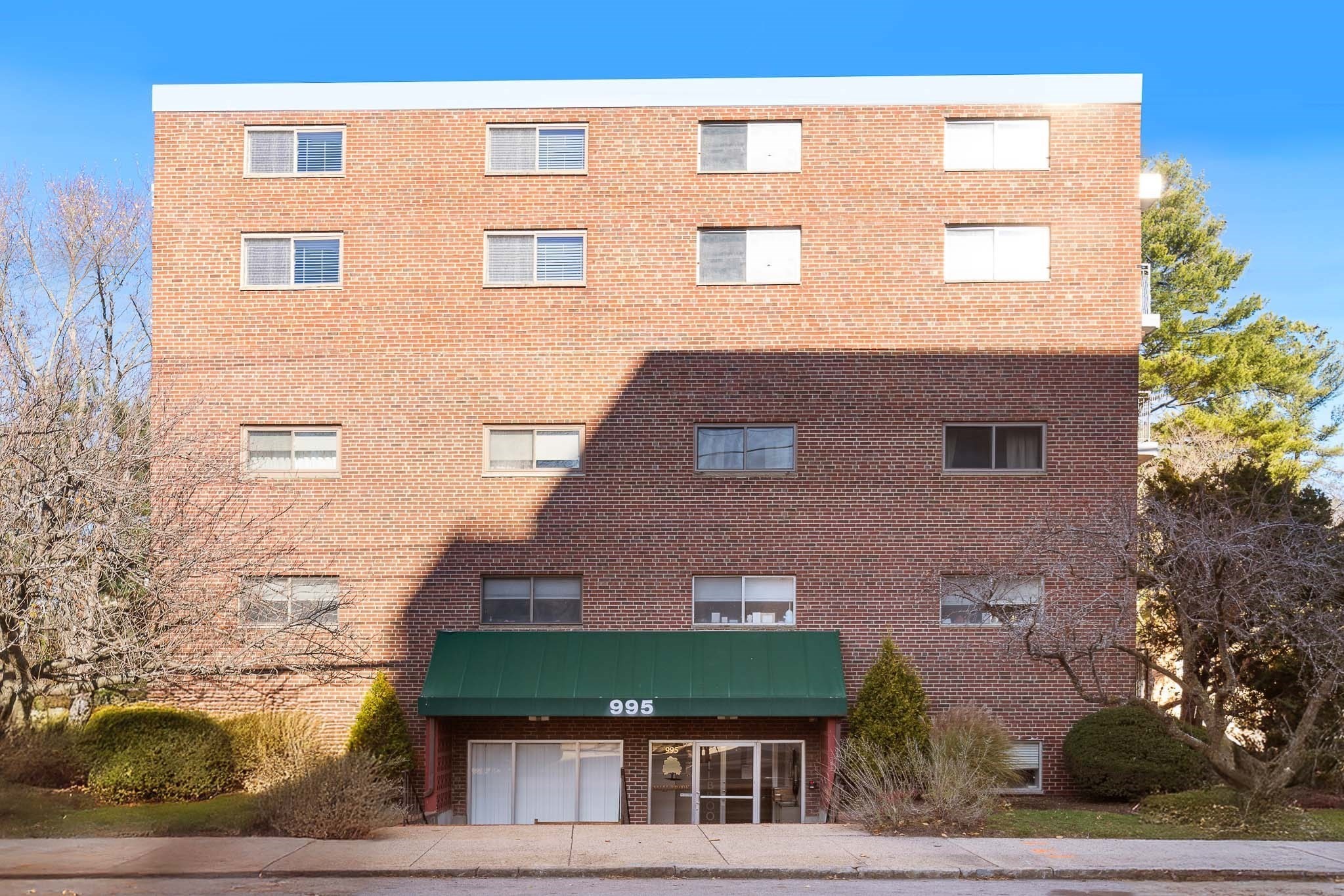 995 Massachusetts Avenue Unit 404, Arlington, MA 02476 - Image 2