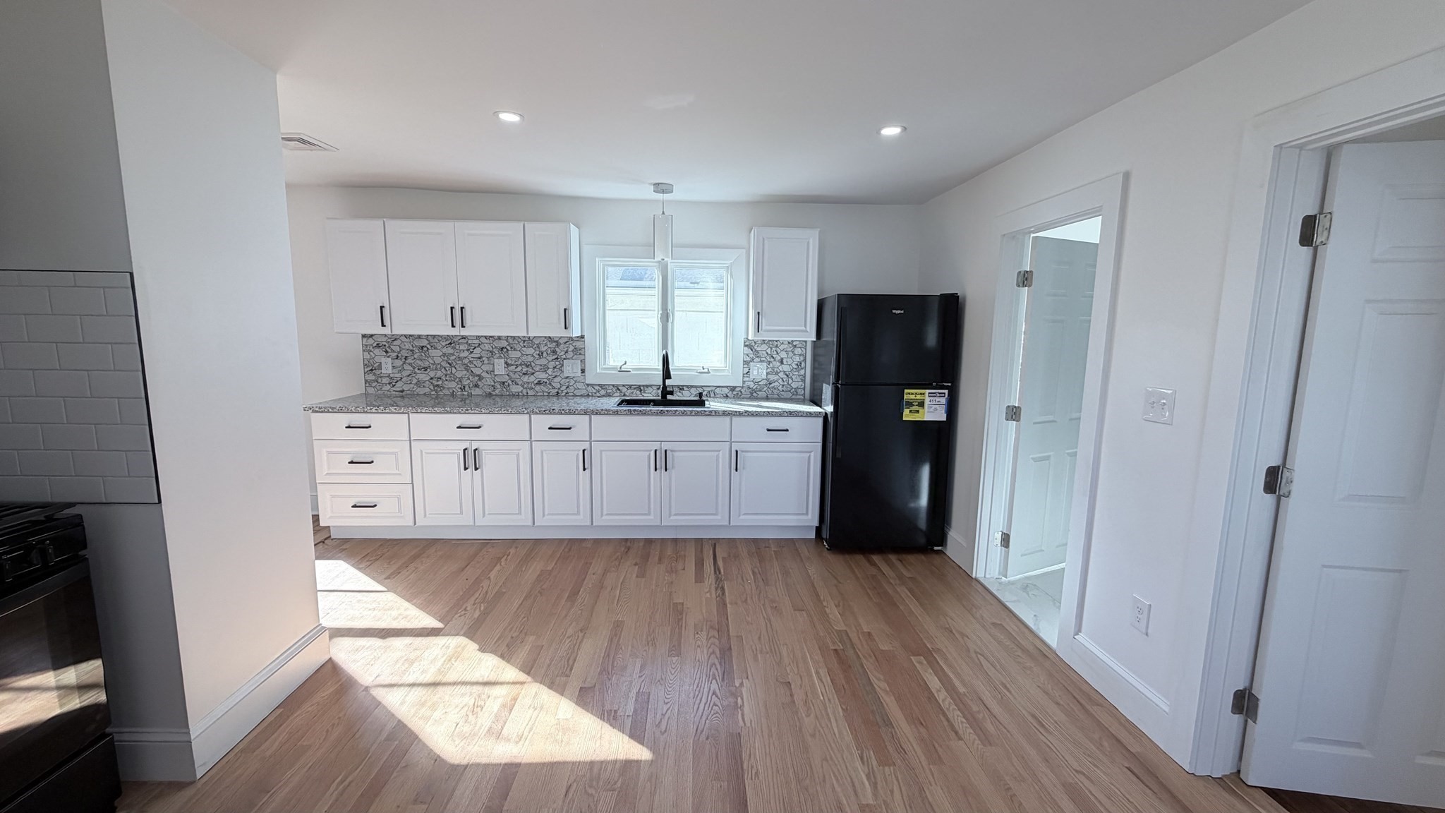 15 Varney, Lowell, MA 01854 - Image 19