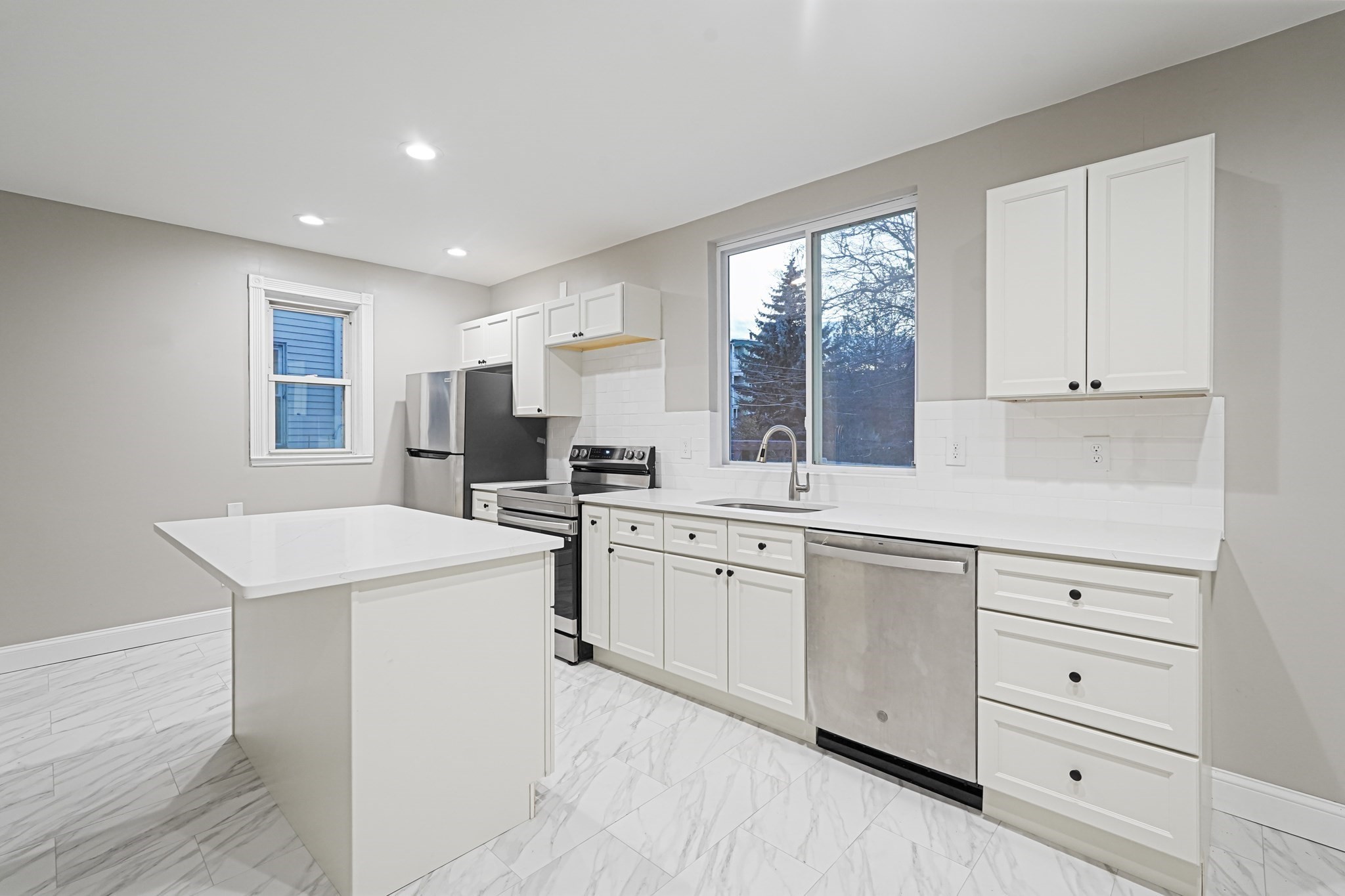 381 Adams St Unit 1, Dorchester, Boston, MA 02122