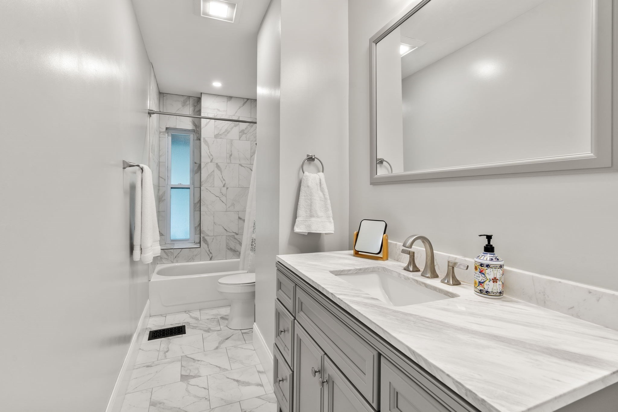 103 Belgrade Ave Unit 2, Roslindale, Boston, MA 02131 - Image 8