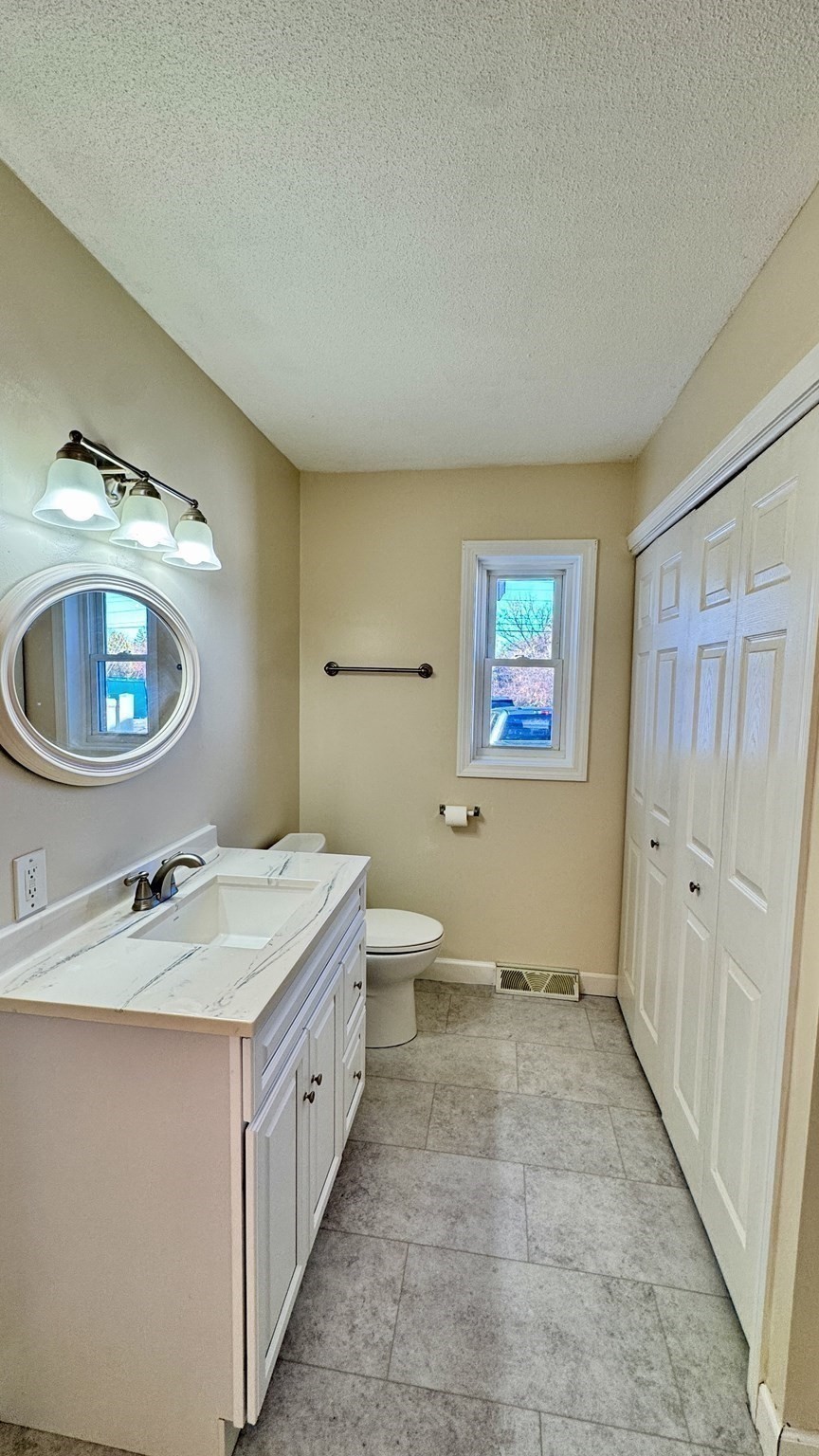 16 Collins St Unit 16, Chicopee, MA 01022 - Image 20