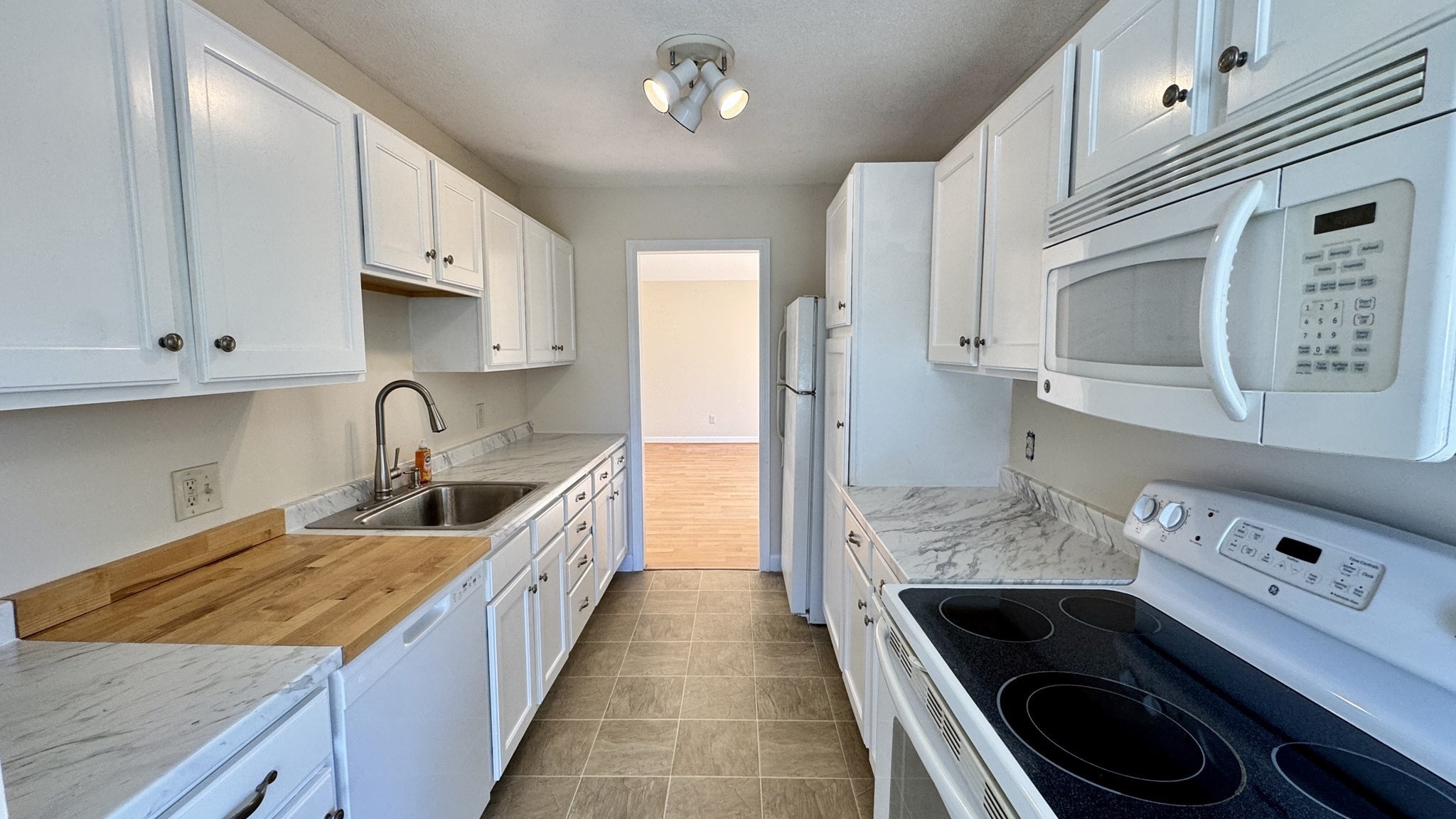 16 Collins St Unit 16, Chicopee, MA 01022 - Image 3