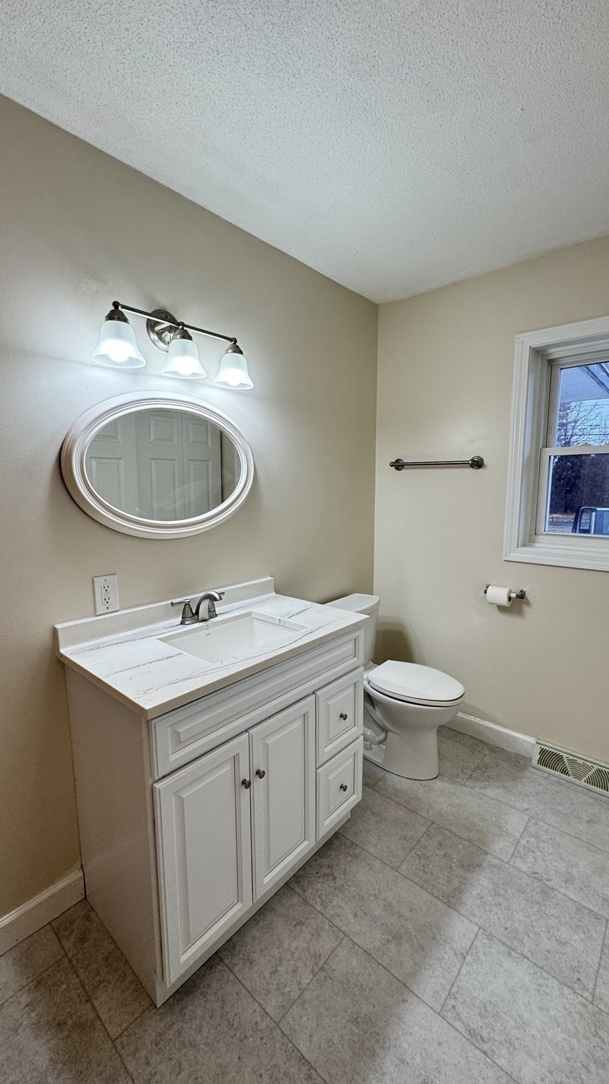 16 Collins St Unit 16, Chicopee, MA 01022 - Image 22