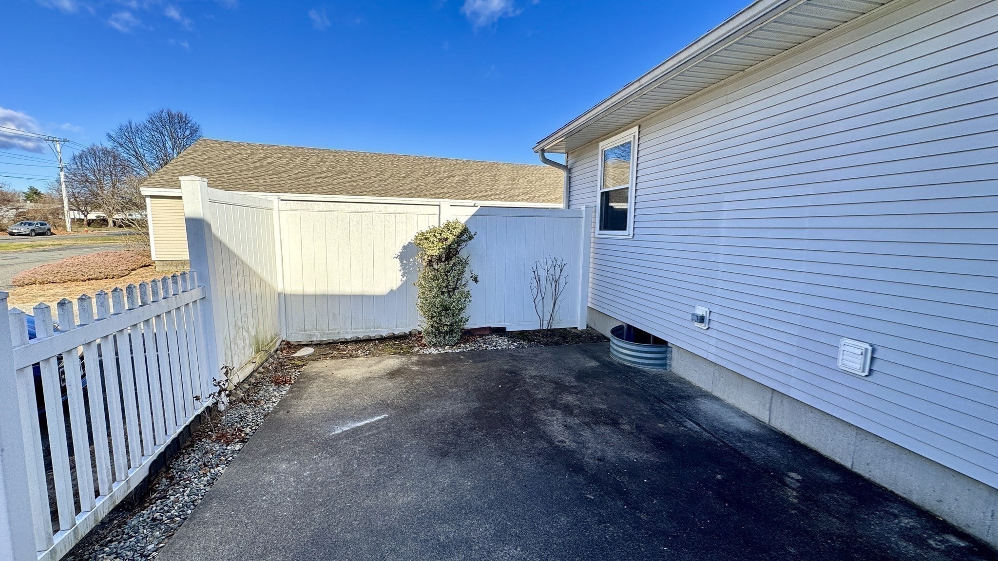 16 Collins St Unit 16, Chicopee, MA 01022 - Image 31