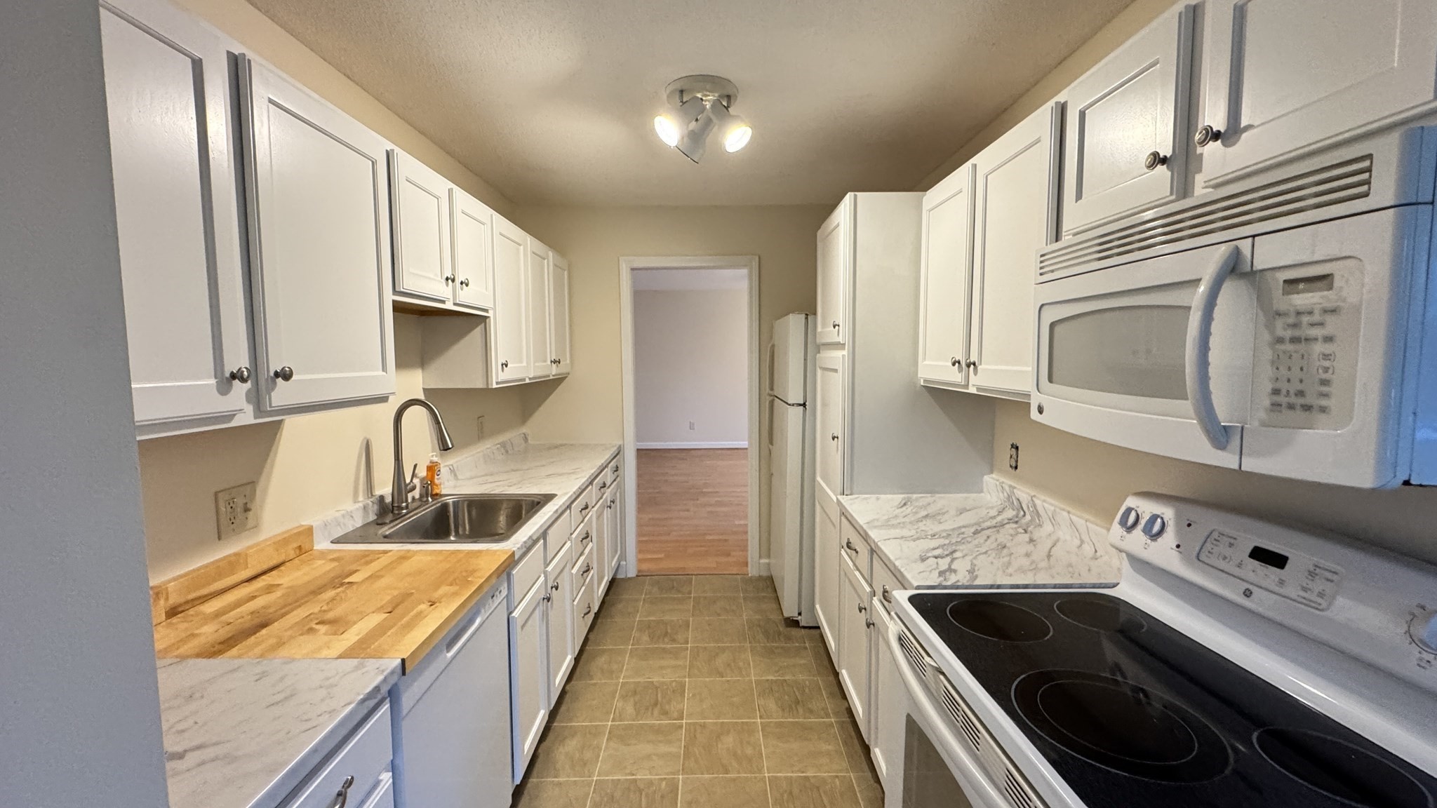 16 Collins St Unit 16, Chicopee, MA 01022 - Image 5