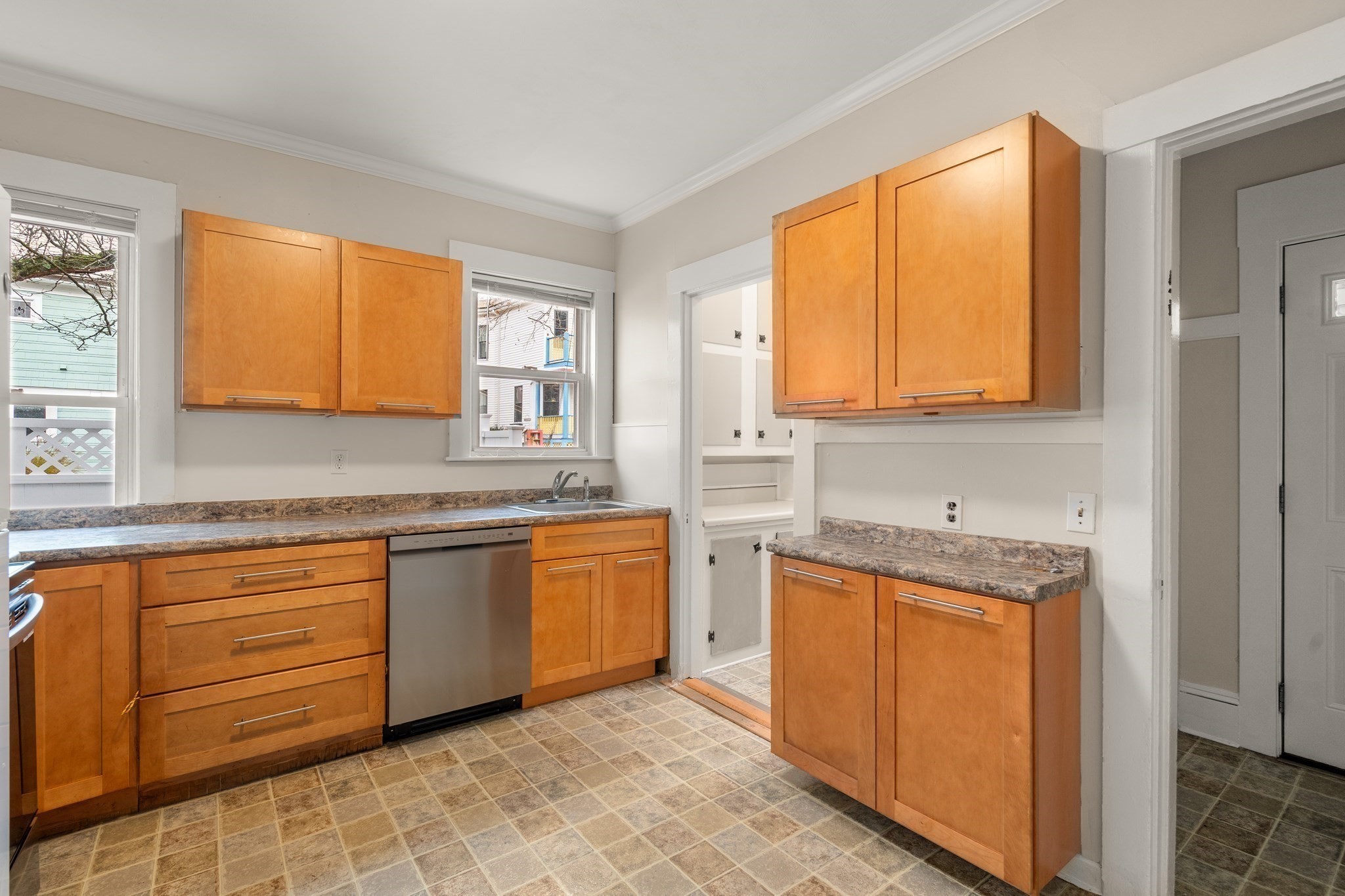 29 Packard Ave, Somerville, MA 02144 - Image 4